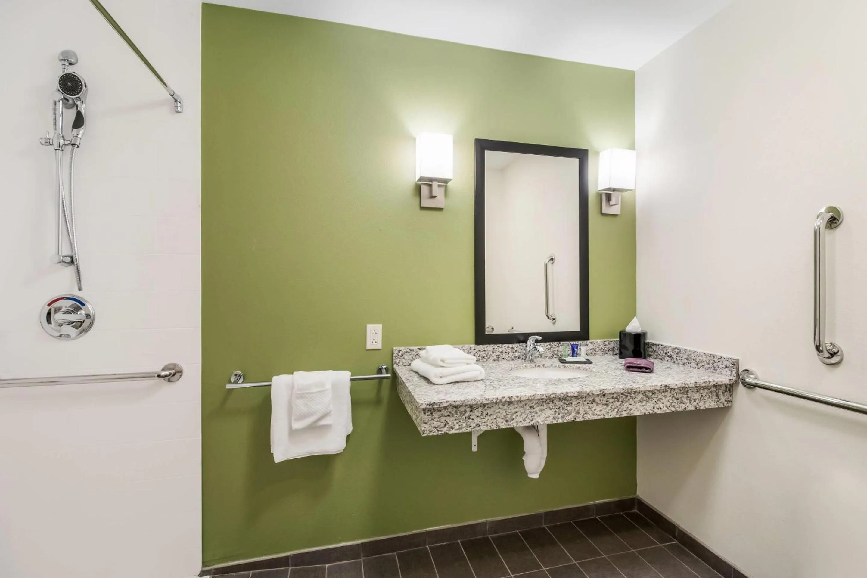 Bedroom in Sleep Inn at Discovery Park of America