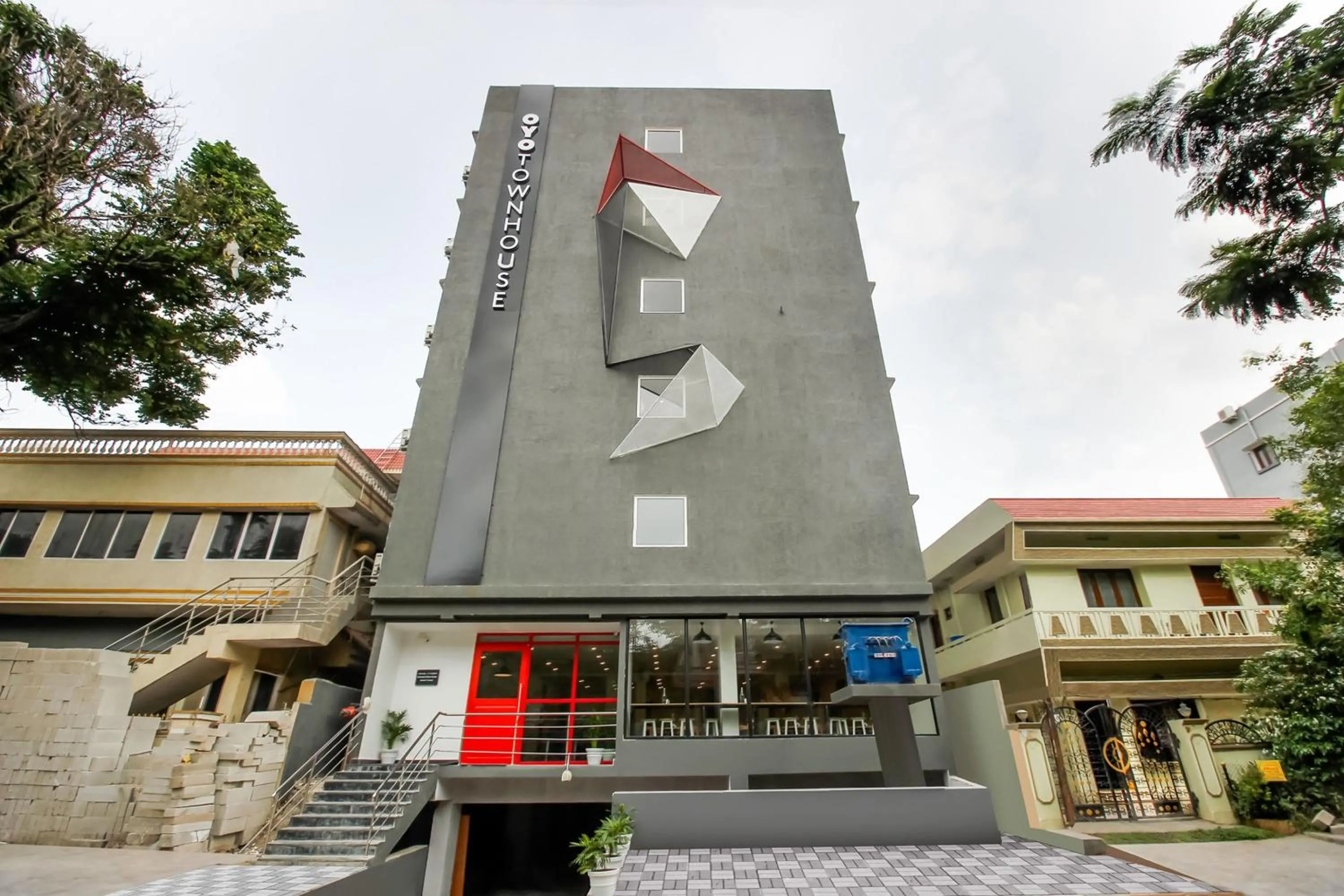 Facade/entrance in Super Townhouse THE CINCO HOTEL NEAR ESI HOSPITAL ( SR NAGAR)