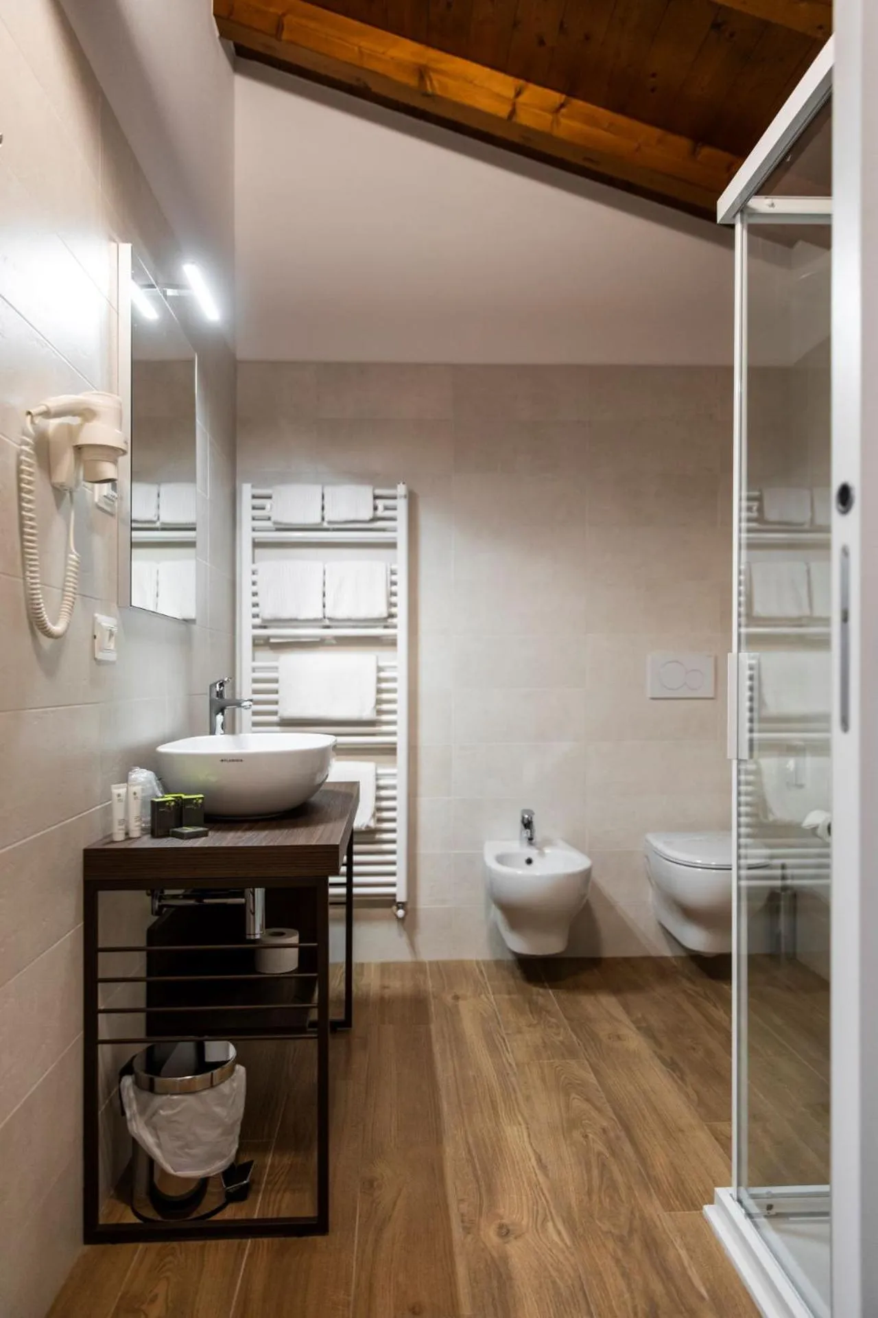 Toilet in Maso Agritur Santa Lucia