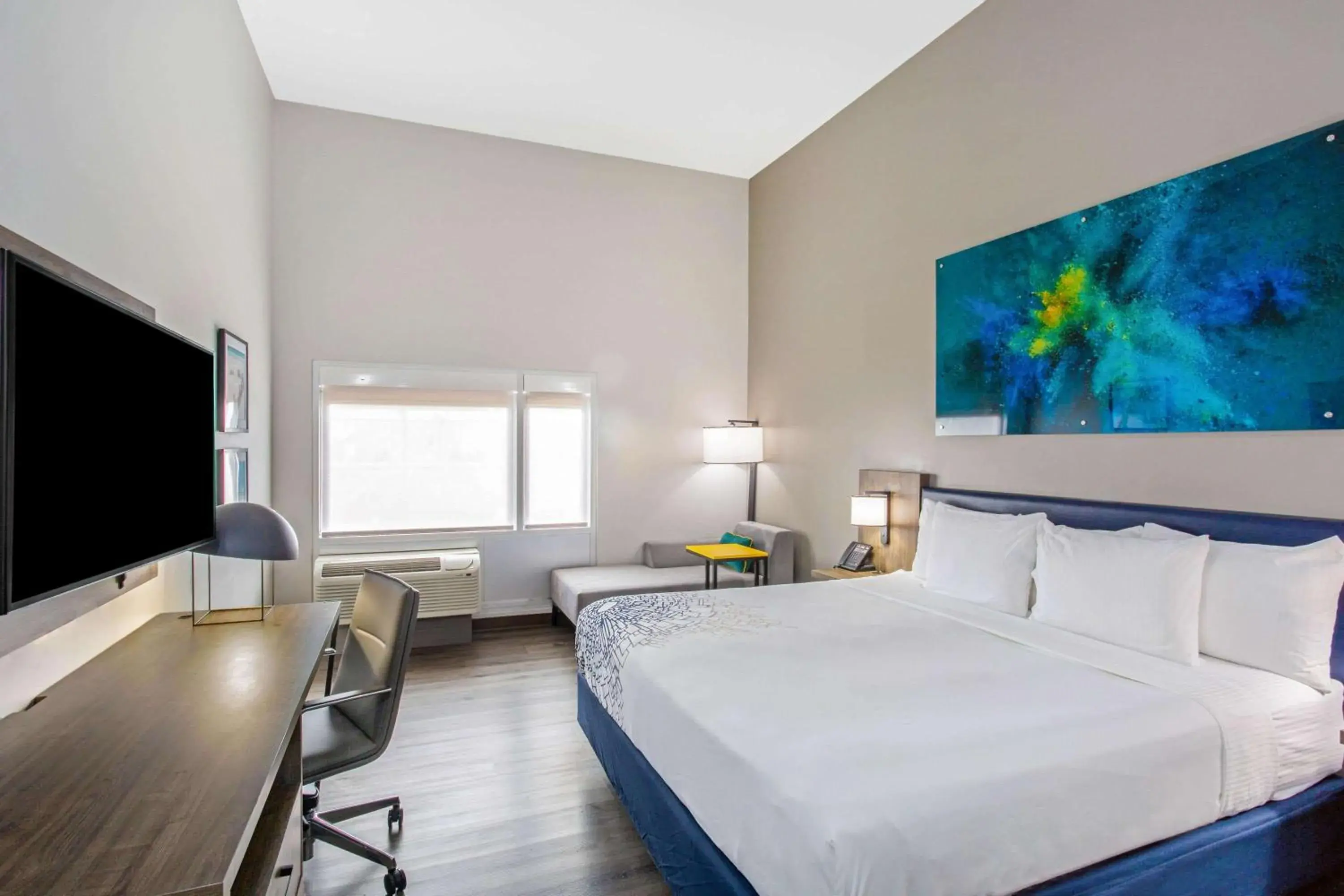 Photo of the whole room, Bed in La Quinta Inn & Suites by Wyndham Miramar Beach-Destin Photo of the whole room, Bed in La Quinta Inn & Suites by Wyndham Miramar Beach-Destin