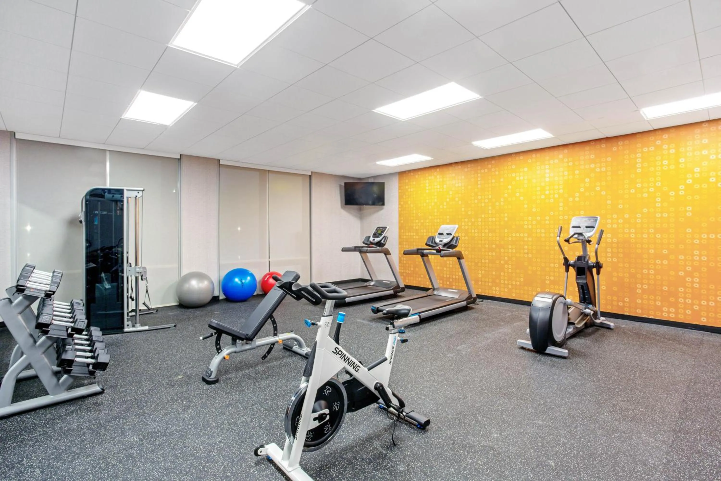 Fitness centre/facilities in La Quinta Inn & Suites by Wyndham Miramar Beach-Destin