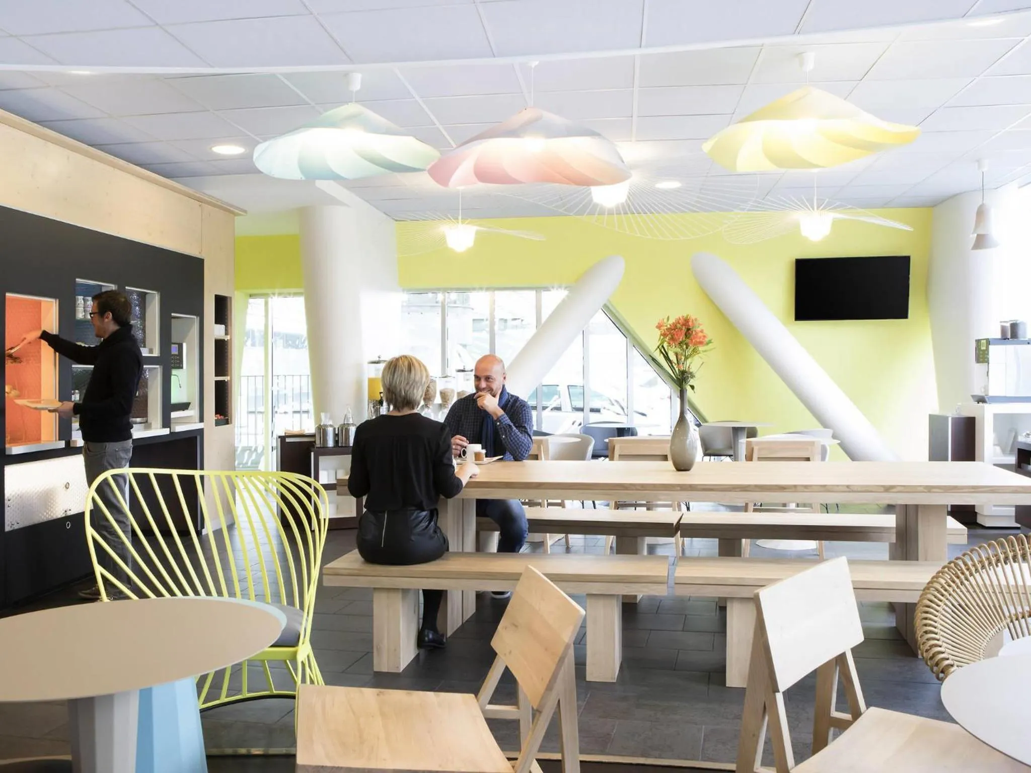 Lounge or bar in Novotel Suites Lille Europe