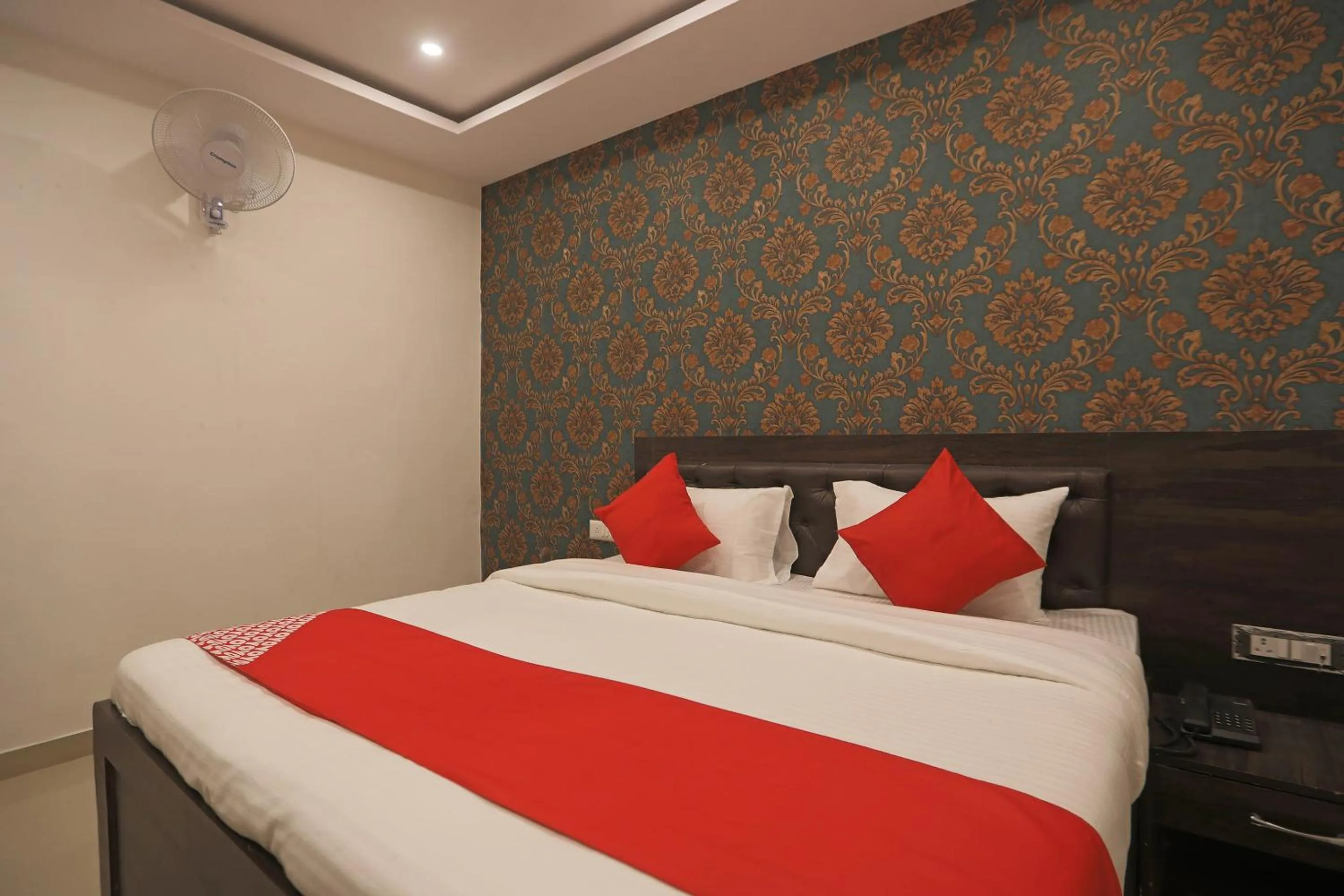 Bedroom in Hotel O City Residency