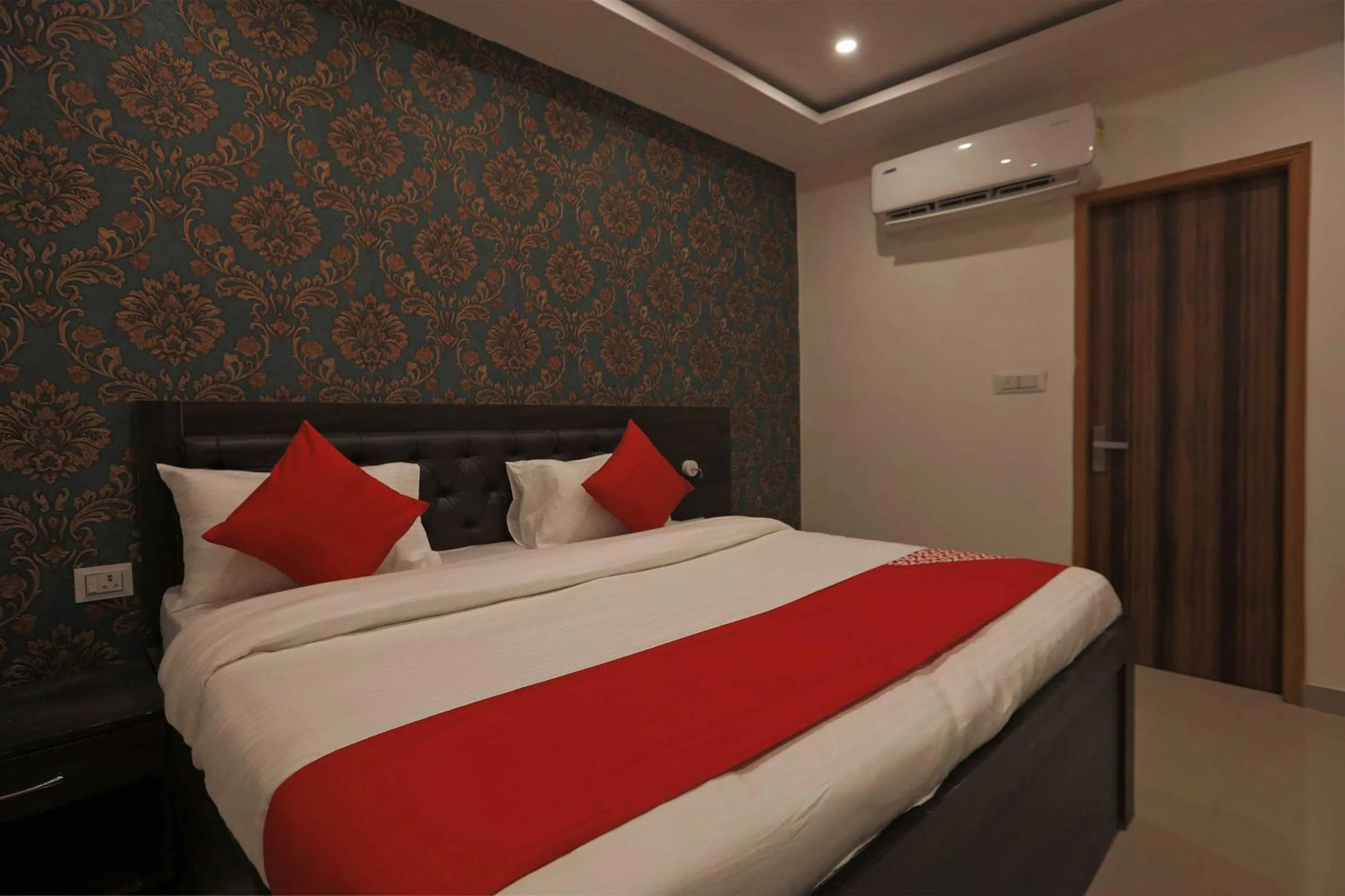 Bedroom in Hotel O City Residency