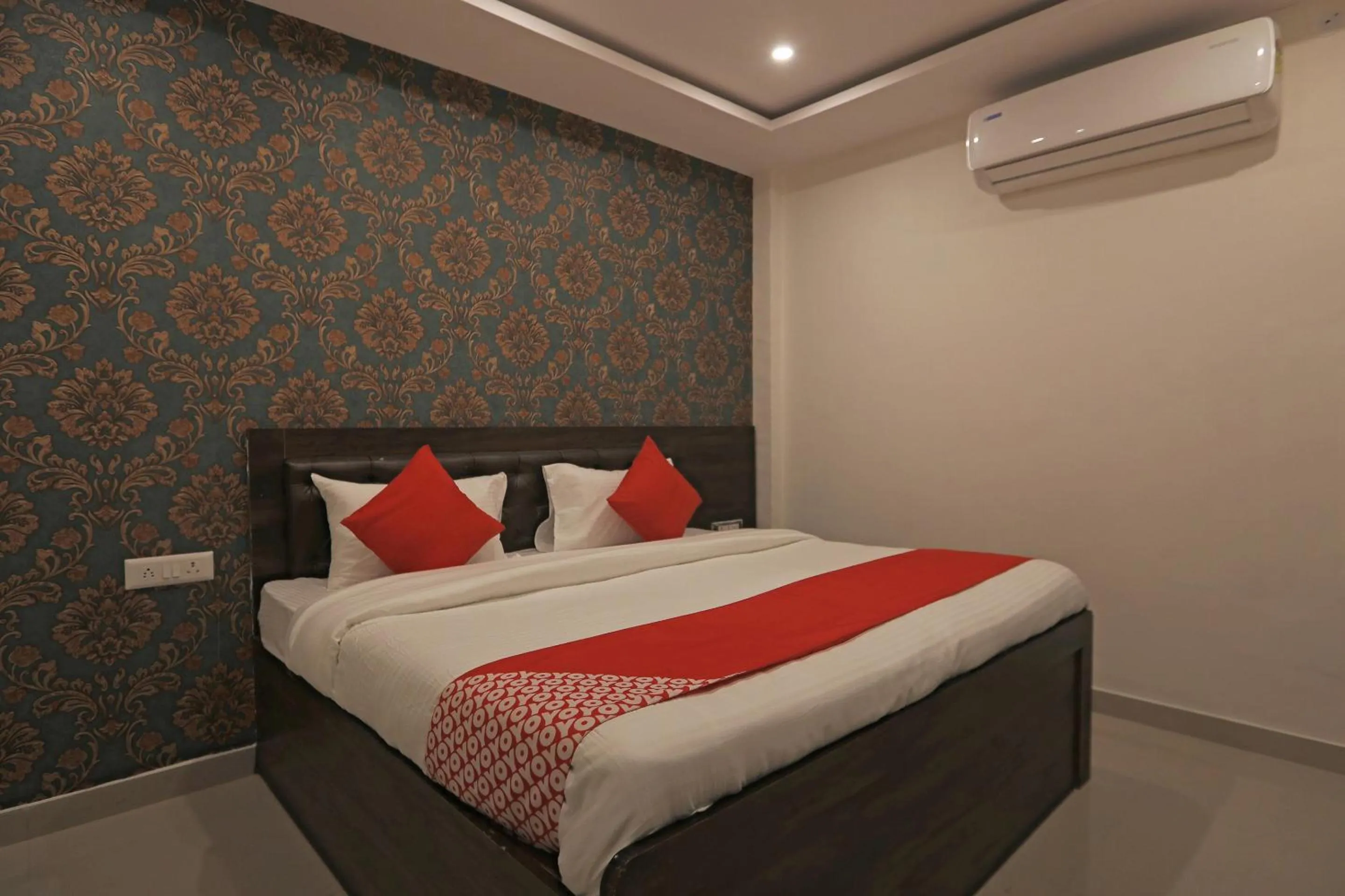 Bedroom in Hotel O City Residency