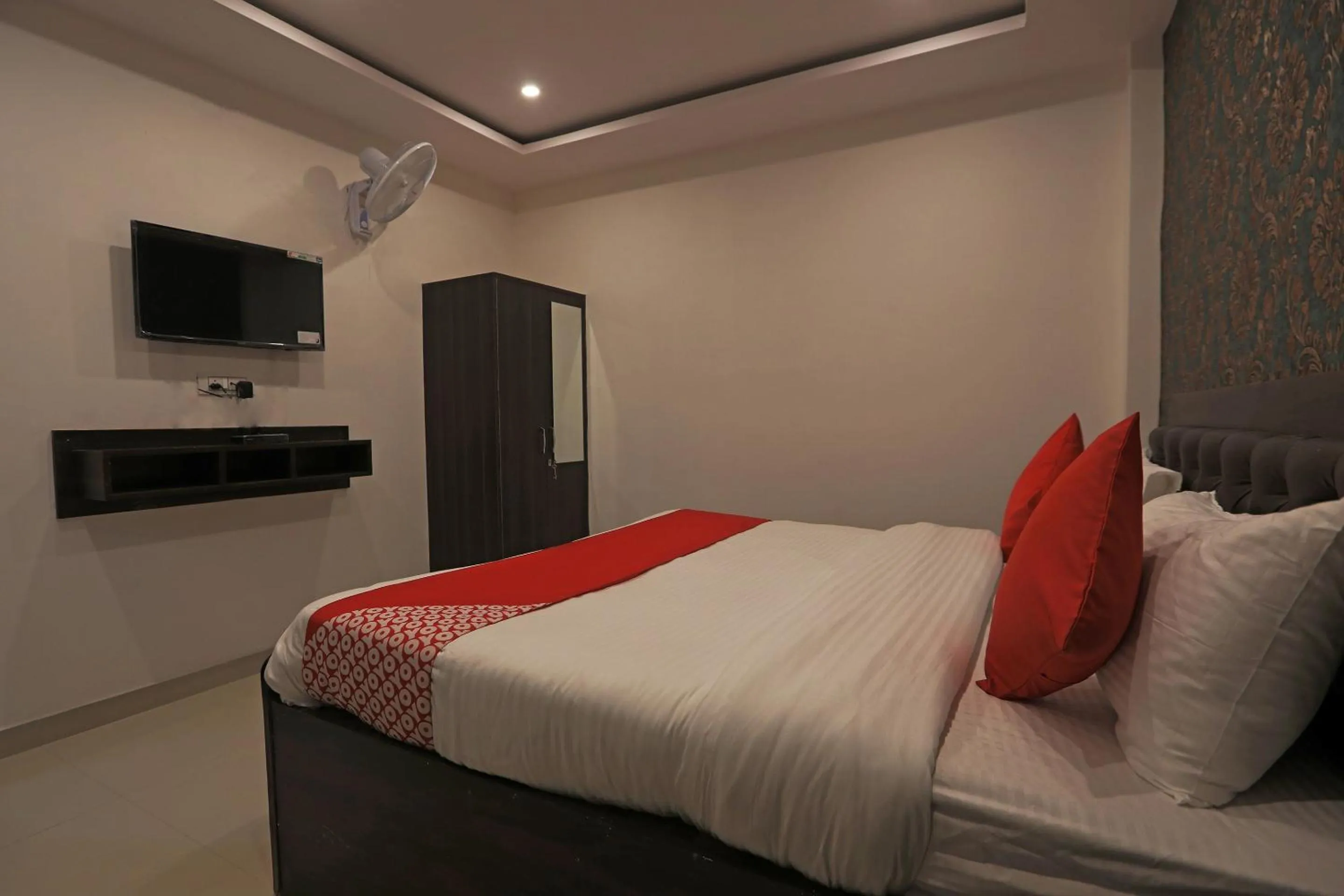 Bedroom in Hotel O City Residency