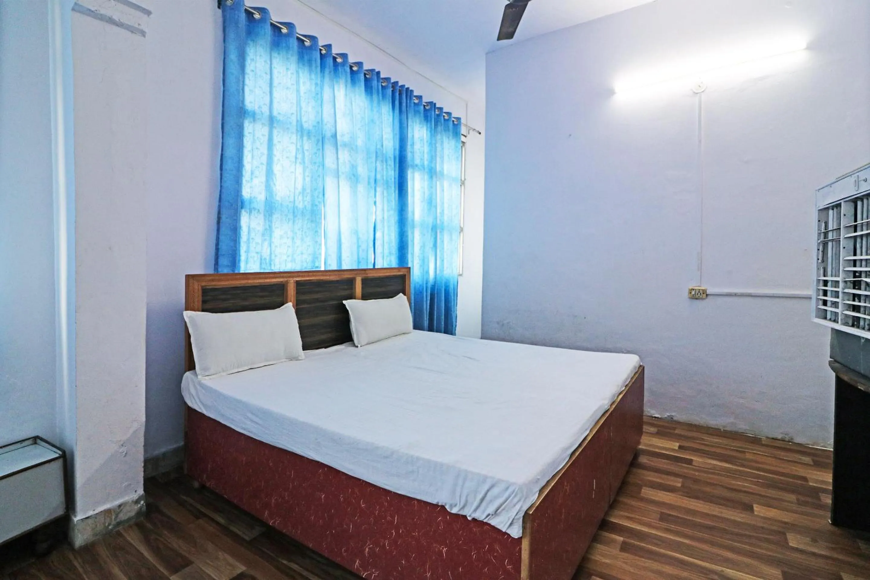 Bedroom, Bed in Hotel O Jyoti Palace