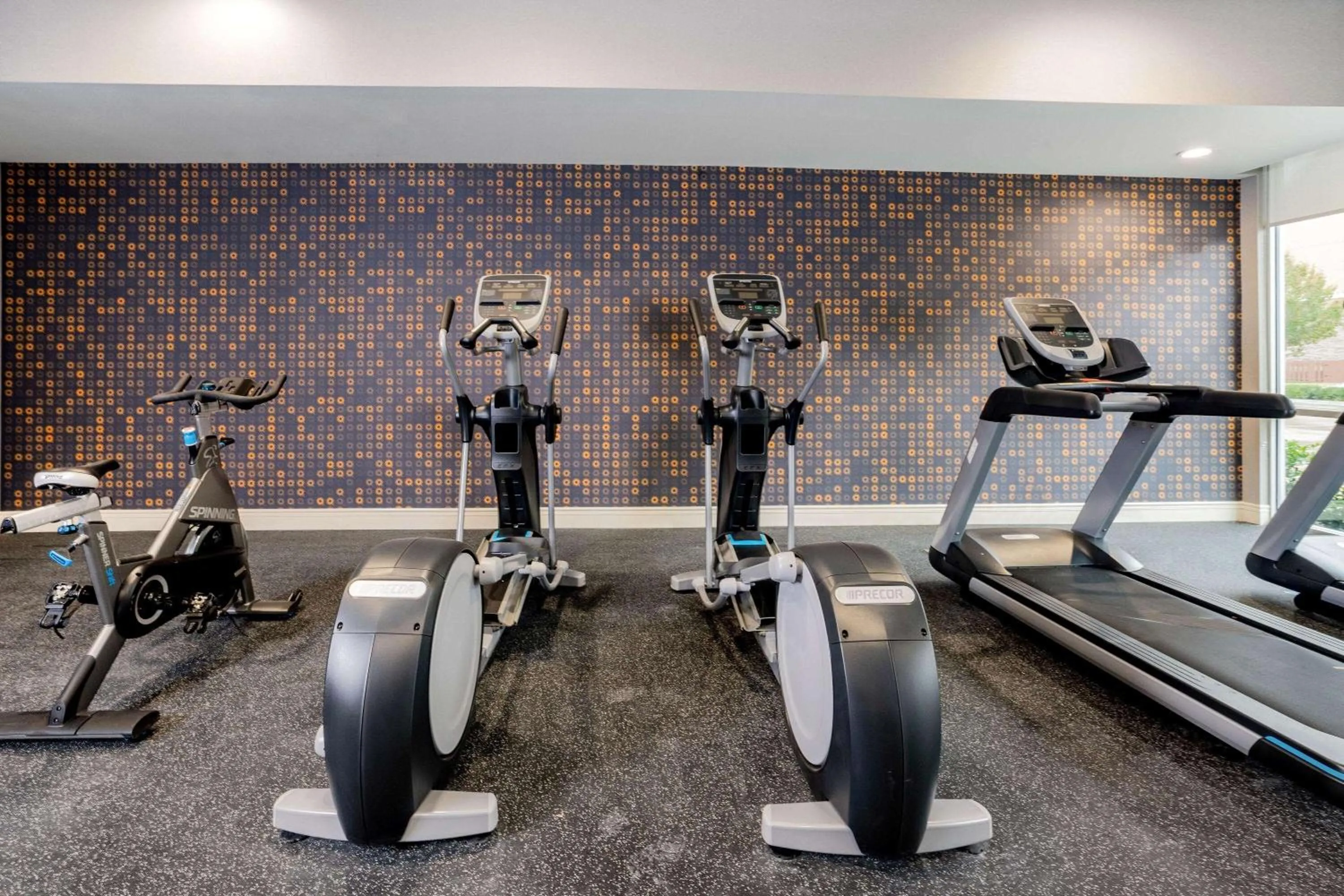 Fitness centre/facilities in La Quinta Inn & Suites Katy-Mills by Wyndham Katy