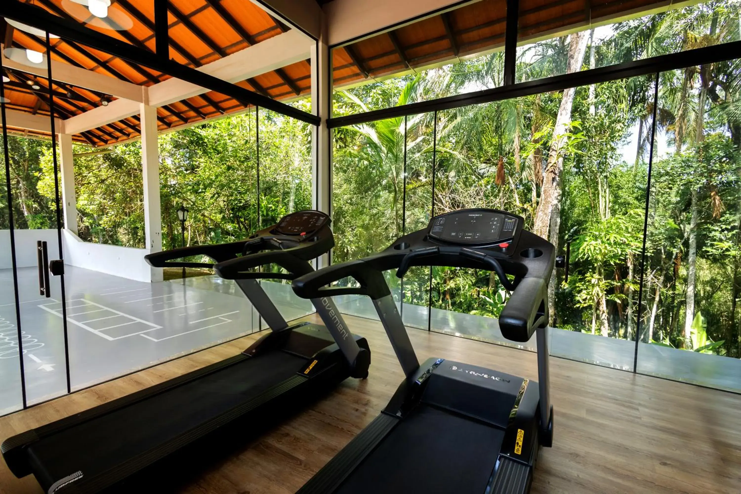 Fitness centre/facilities in Monthez Hotel & Eventos Fitness centre/facilities in Monthez Hotel & Eventos