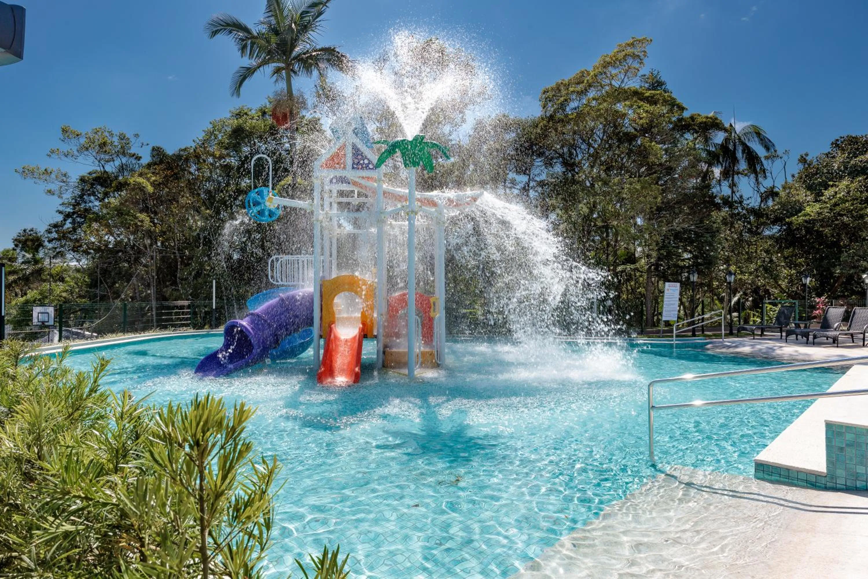 Aqua park in Monthez Hotel & Eventos