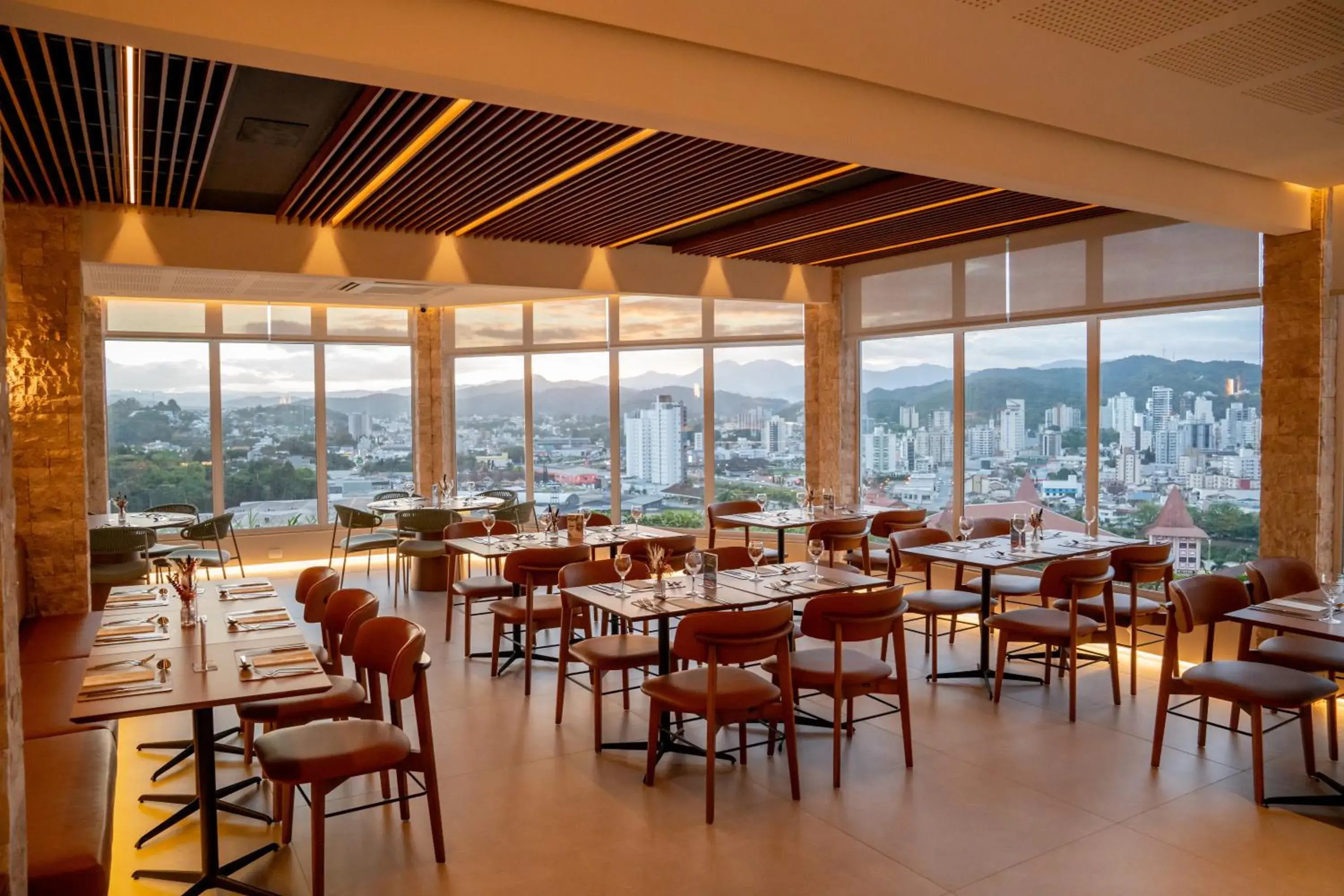 Restaurant/places to eat in Monthez Hotel & Eventos Restaurant/places to eat in Monthez Hotel & Eventos