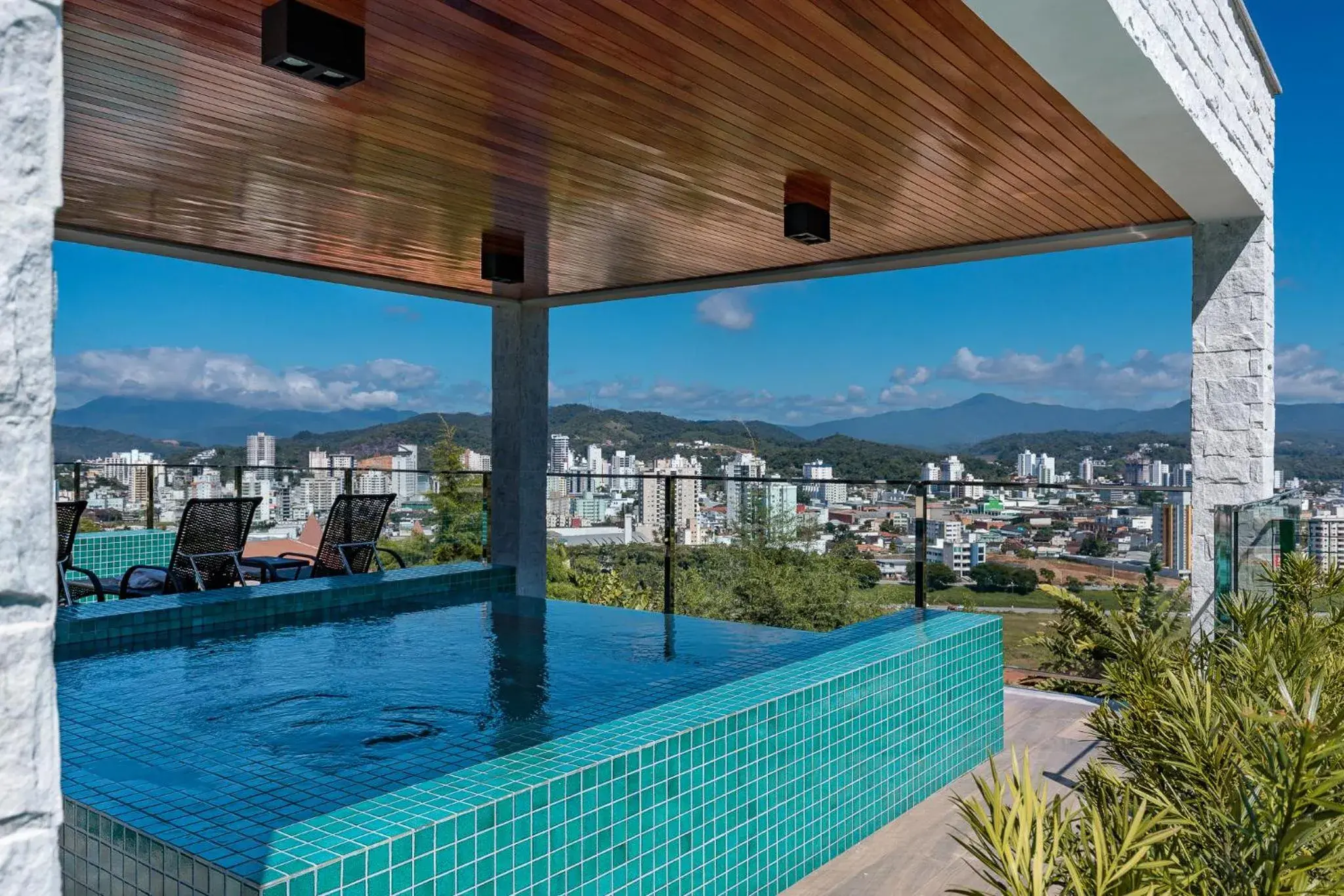 Property building in Monthez Hotel & Eventos Property building in Monthez Hotel & Eventos