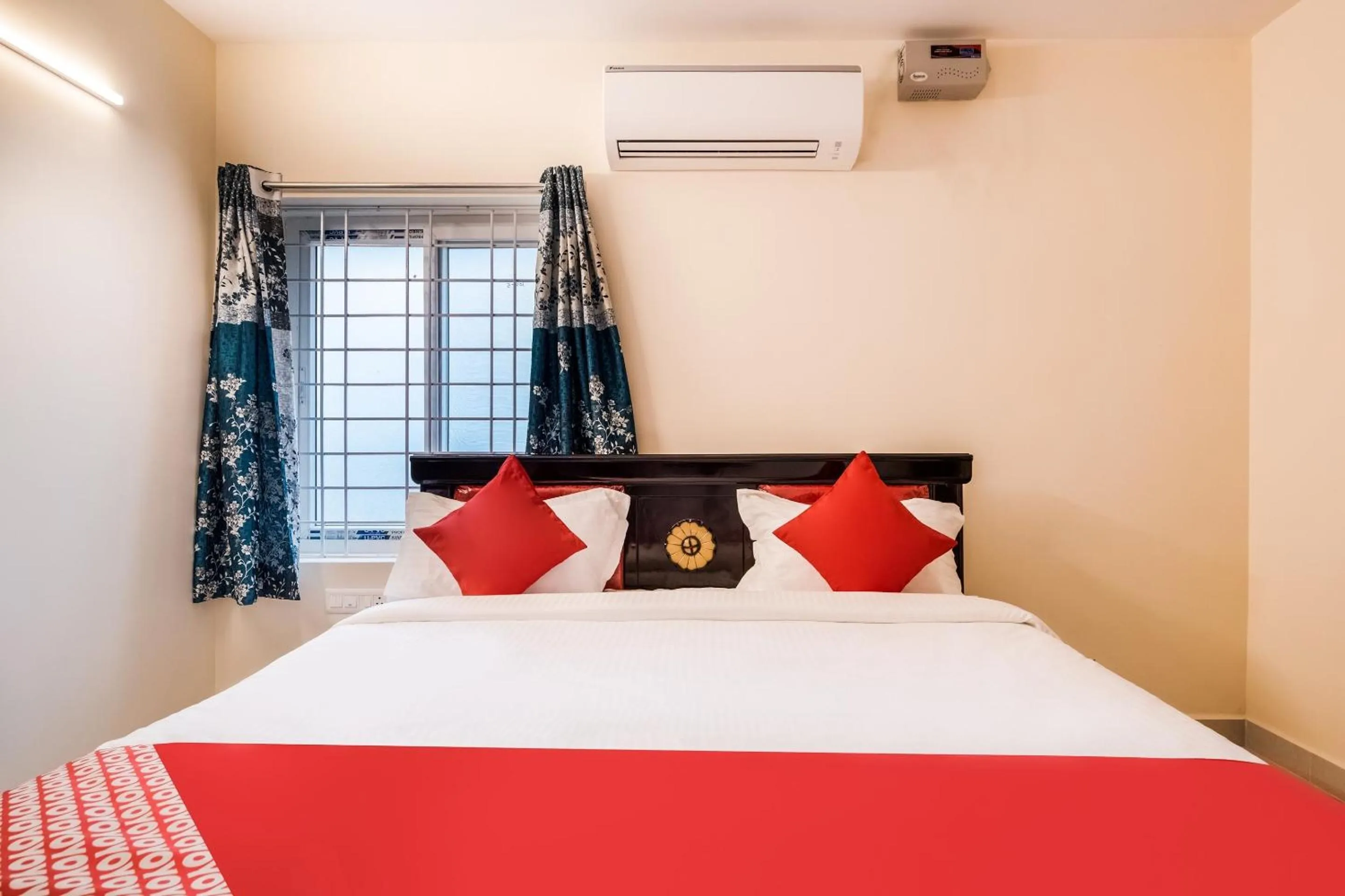 Bedroom, Bed in Super Hotel O Coastal Inn