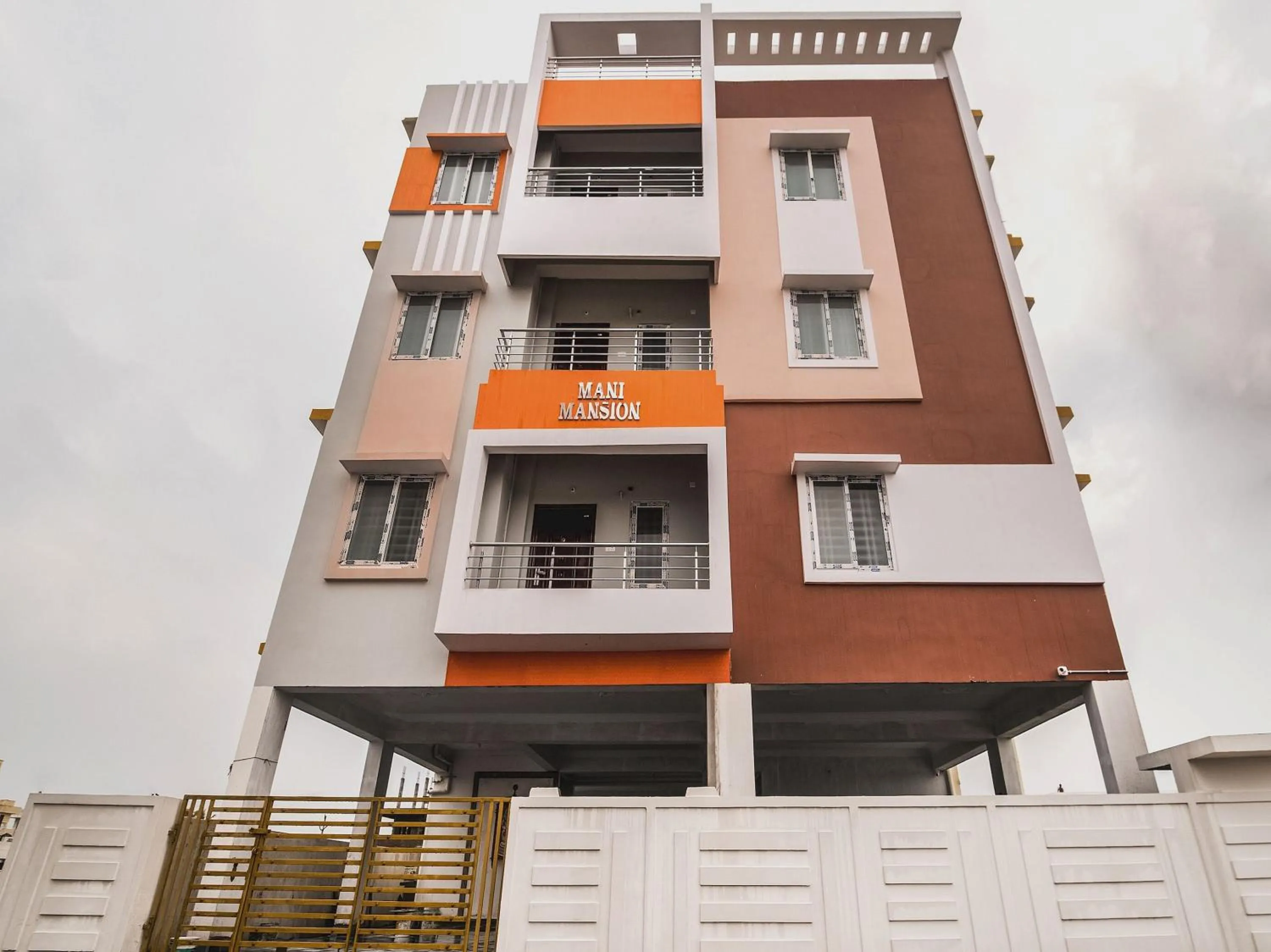 Facade/entrance in Super Hotel O Coastal Inn