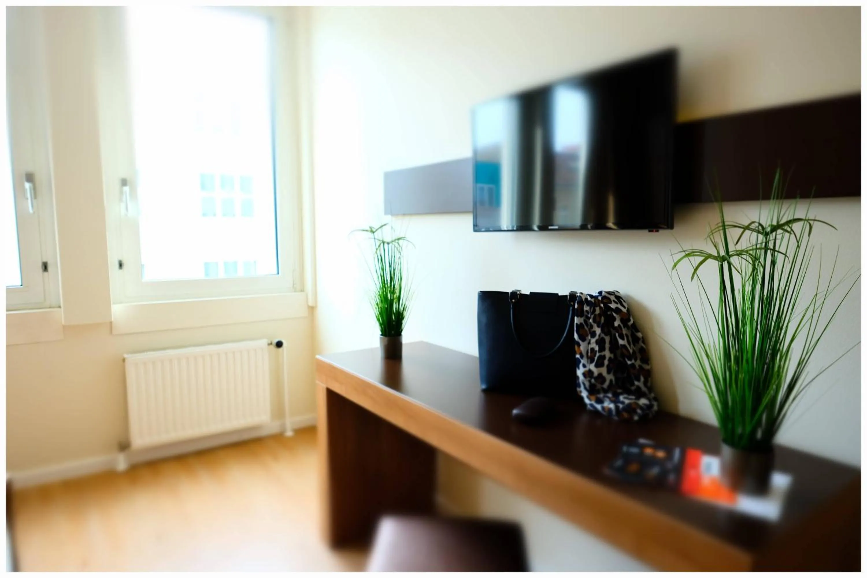 Photo of the whole room in Motel Plus Berlin