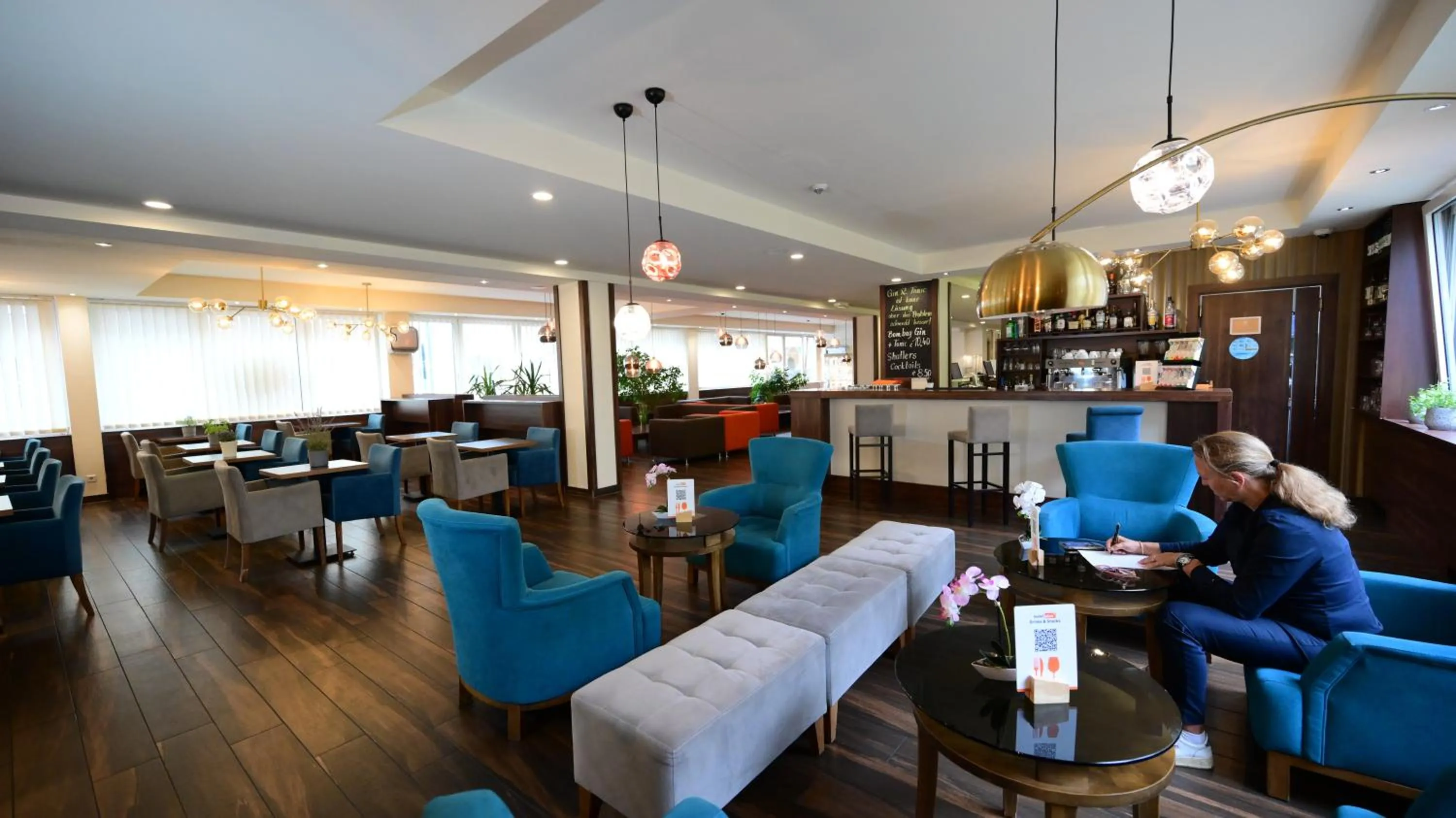 Lounge or bar in Motel Plus Berlin