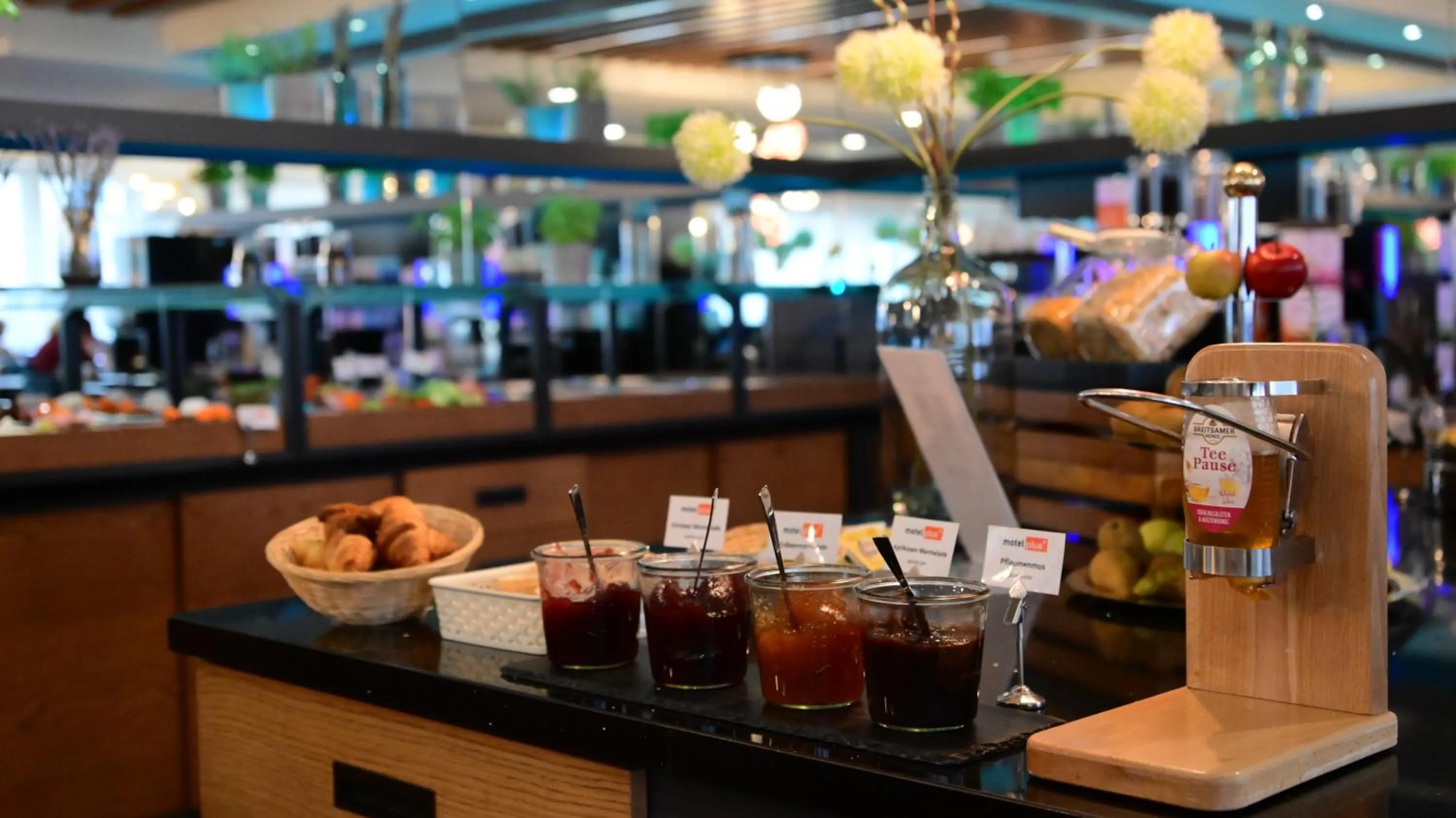 Breakfast in Motel Plus Berlin