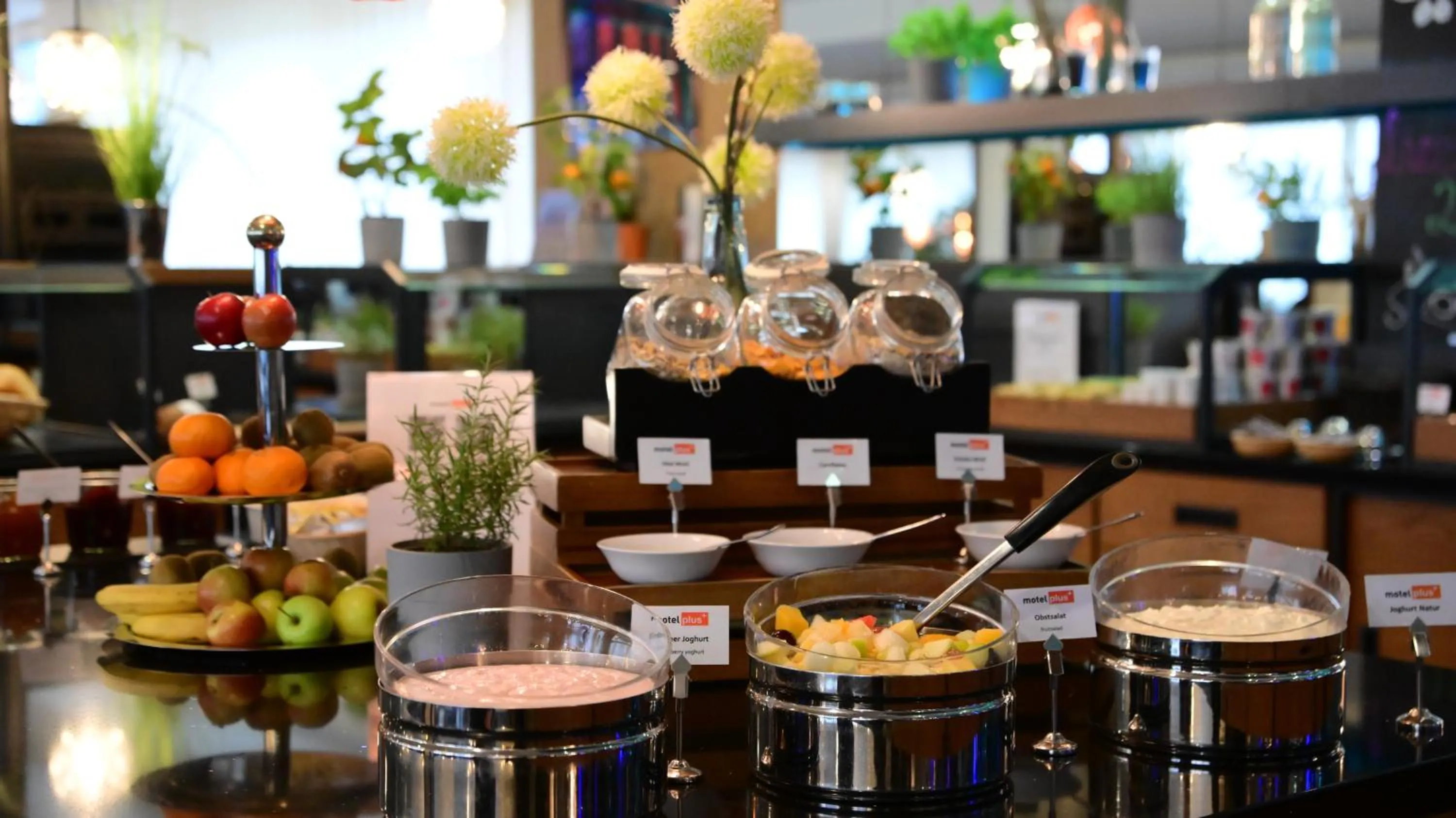 Breakfast in Motel Plus Berlin