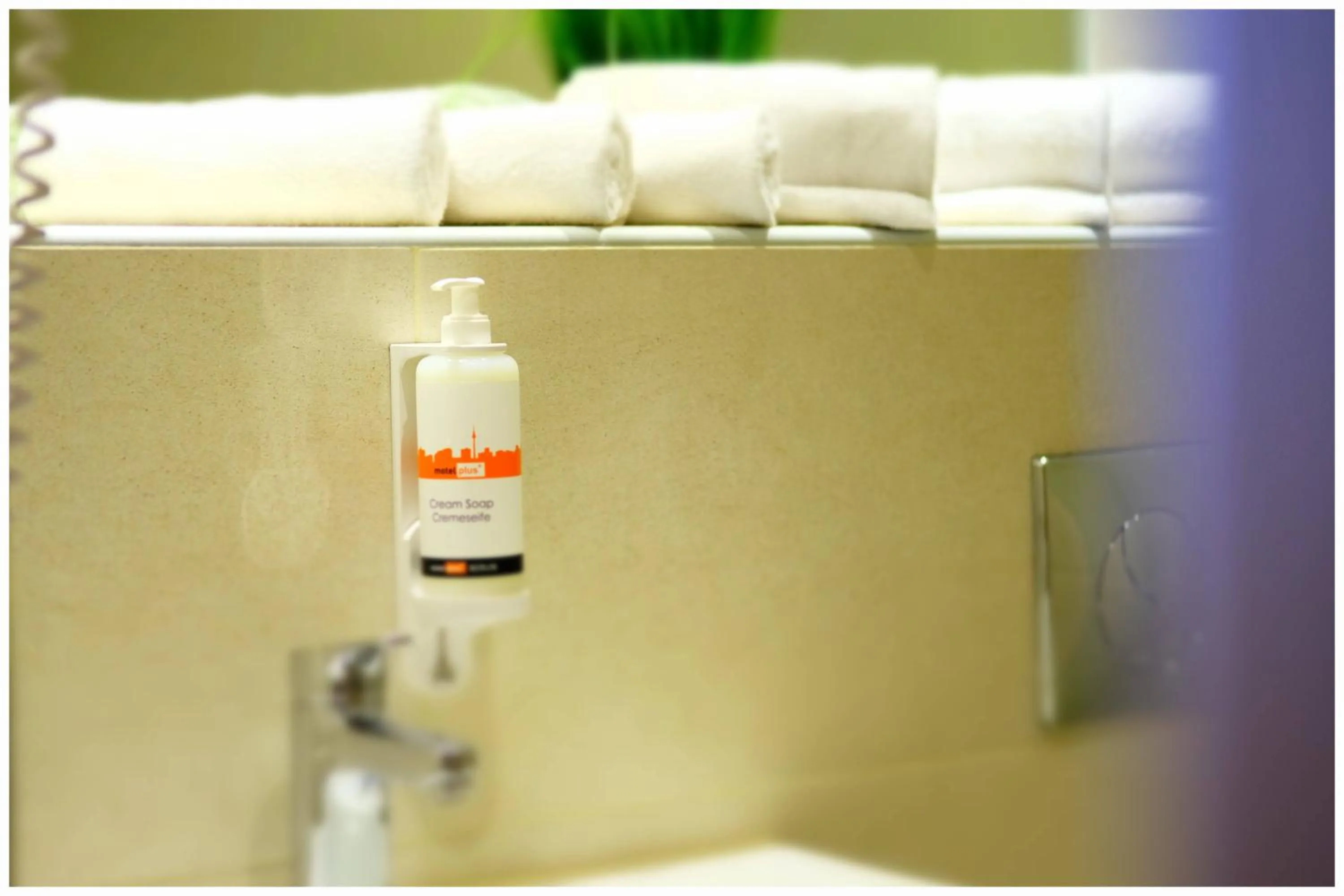 Bathroom in Motel Plus Berlin