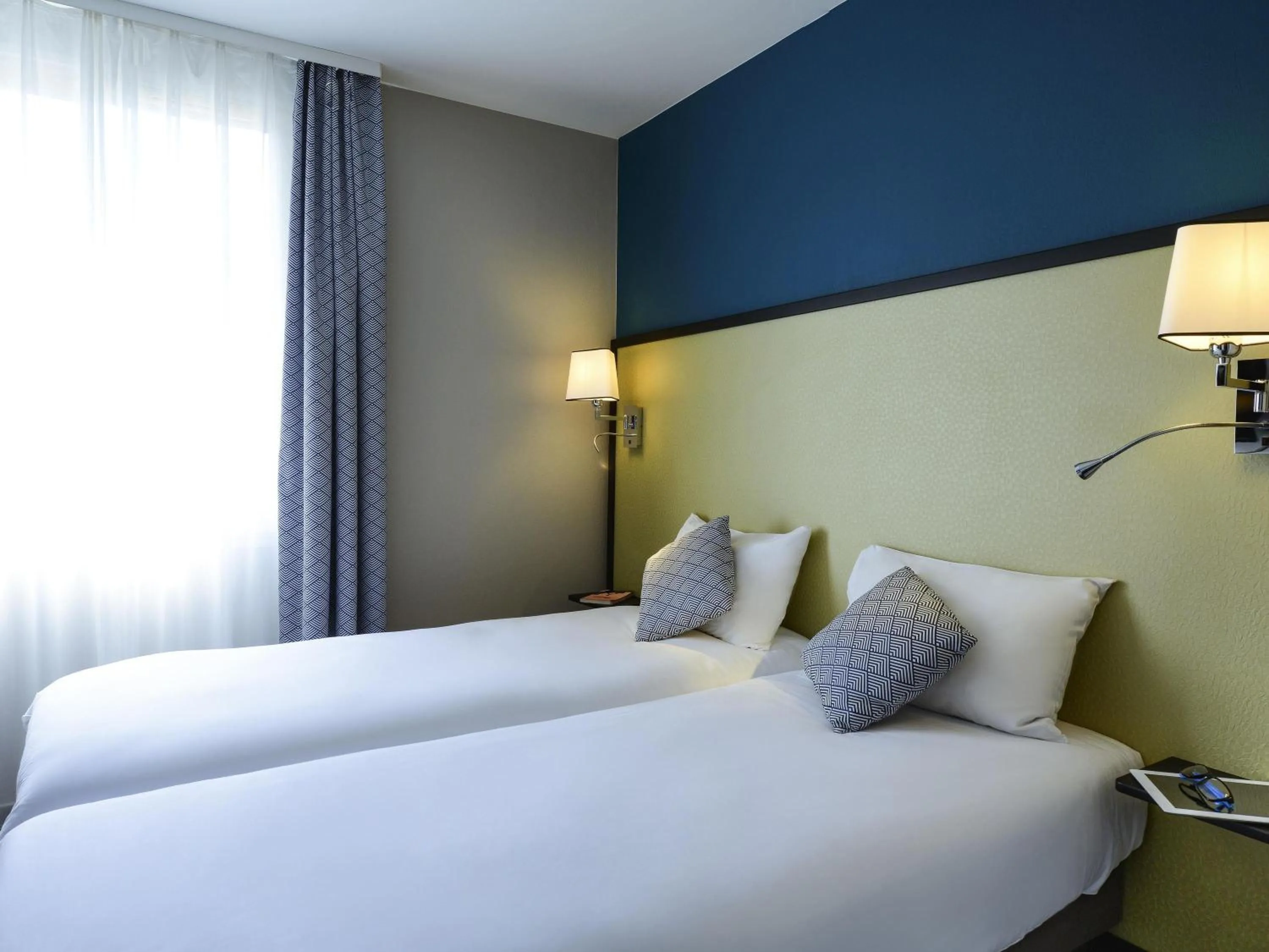 Bedroom, Bed in Aparthotel Adagio Monaco Monte Cristo