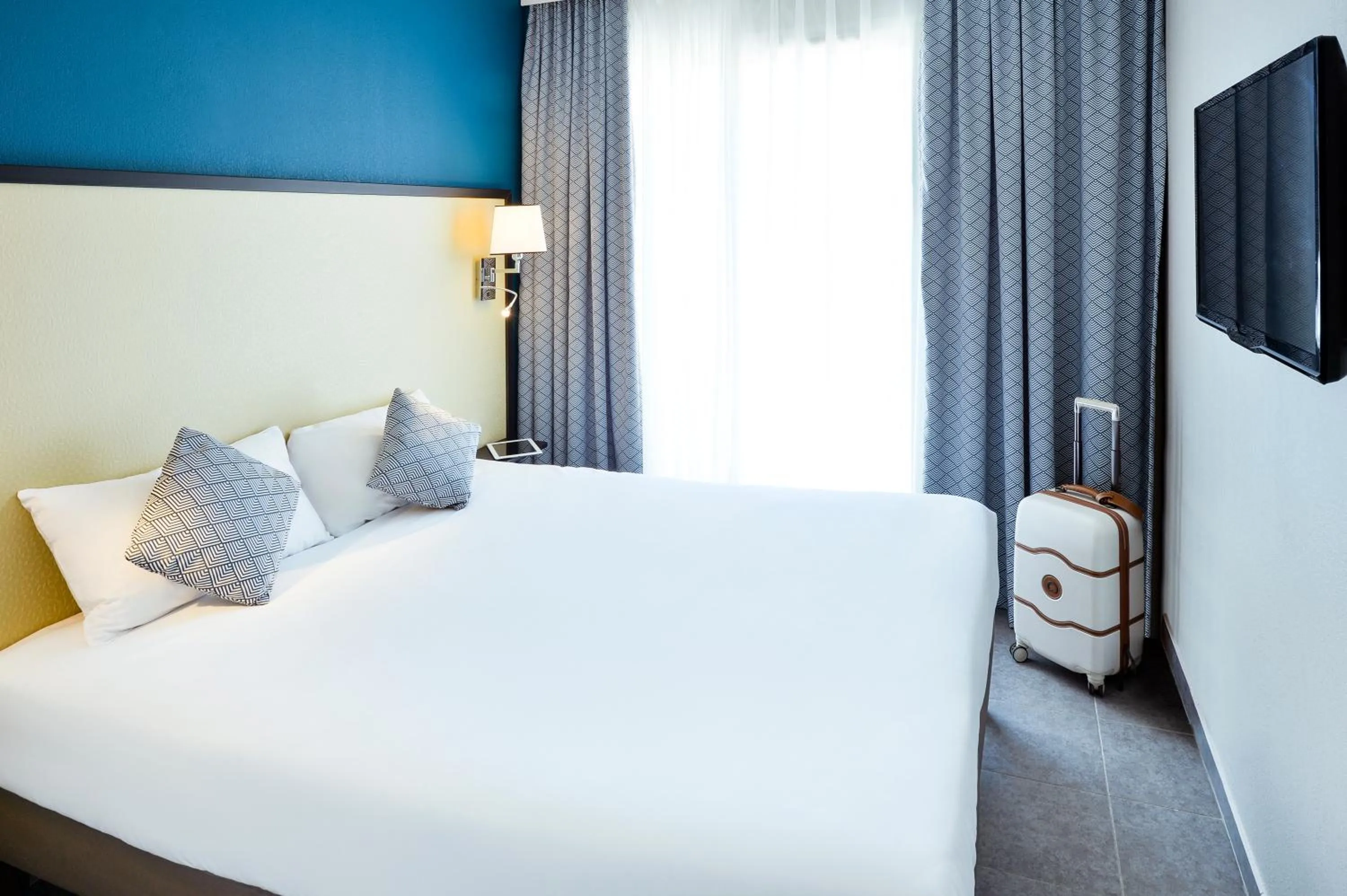 Bedroom, Bed in Aparthotel Adagio Monaco Monte Cristo