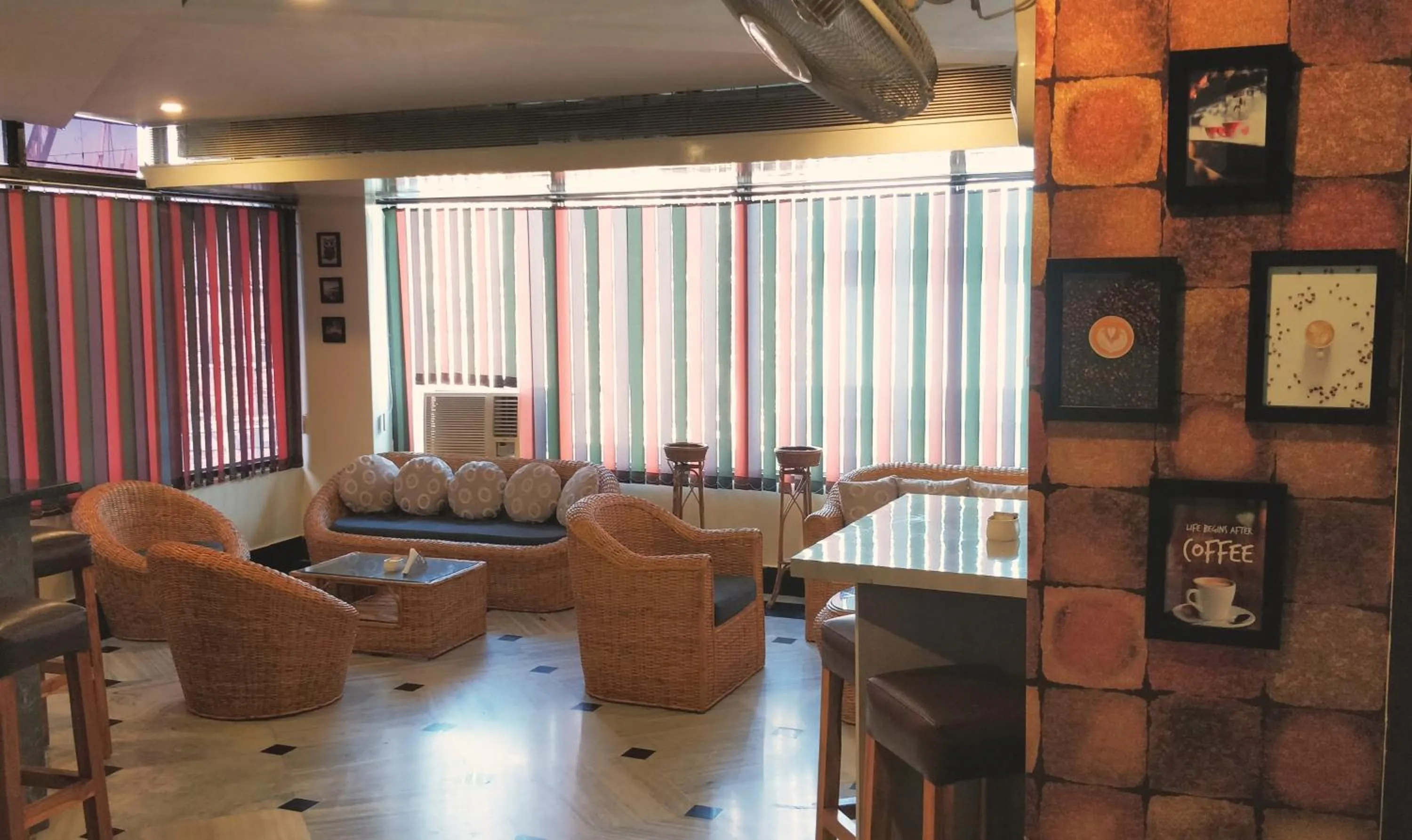 Seating area in Hotel Lake Shilloi