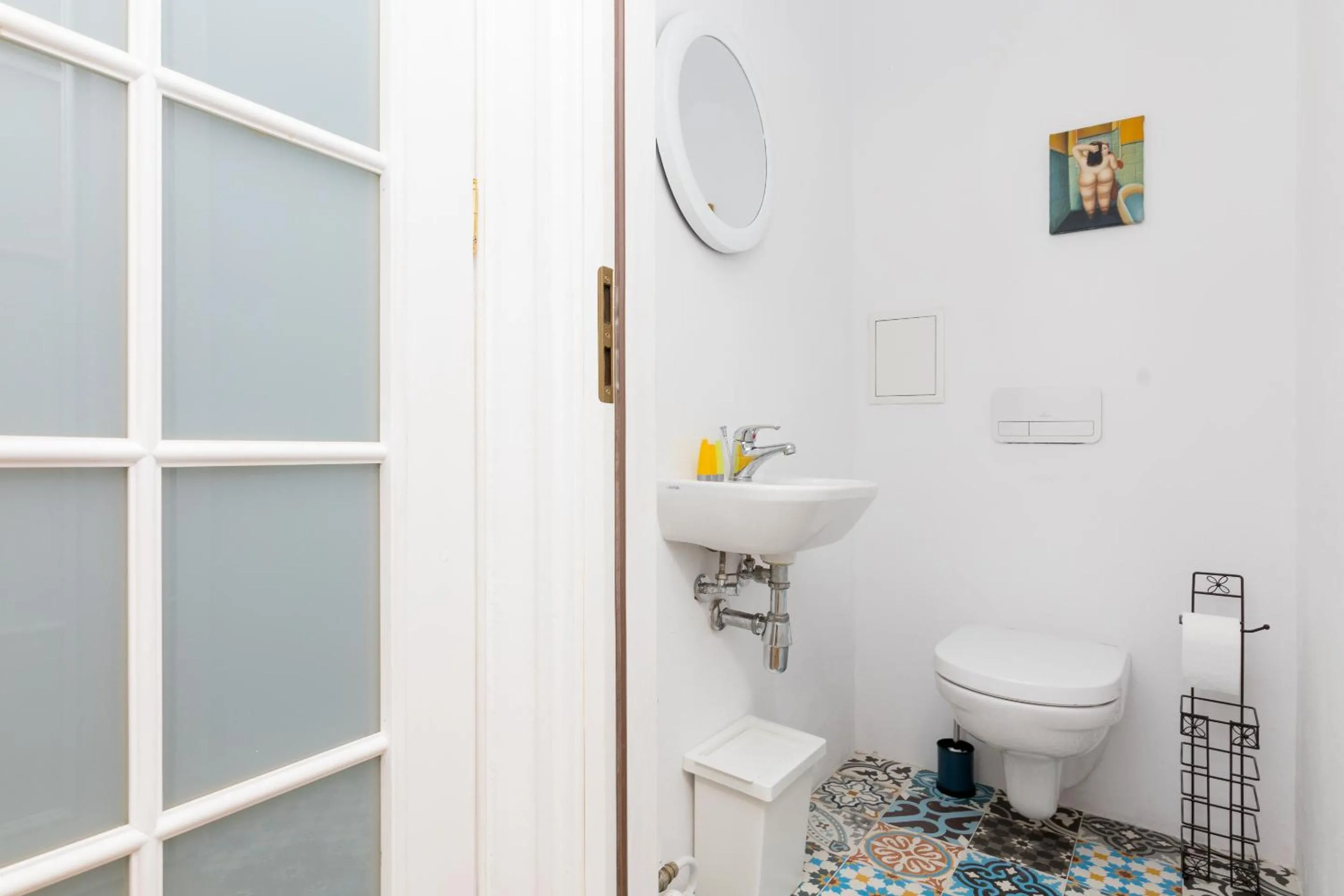 Bathroom in Royal Route Apartment for 10 people by BookingHost