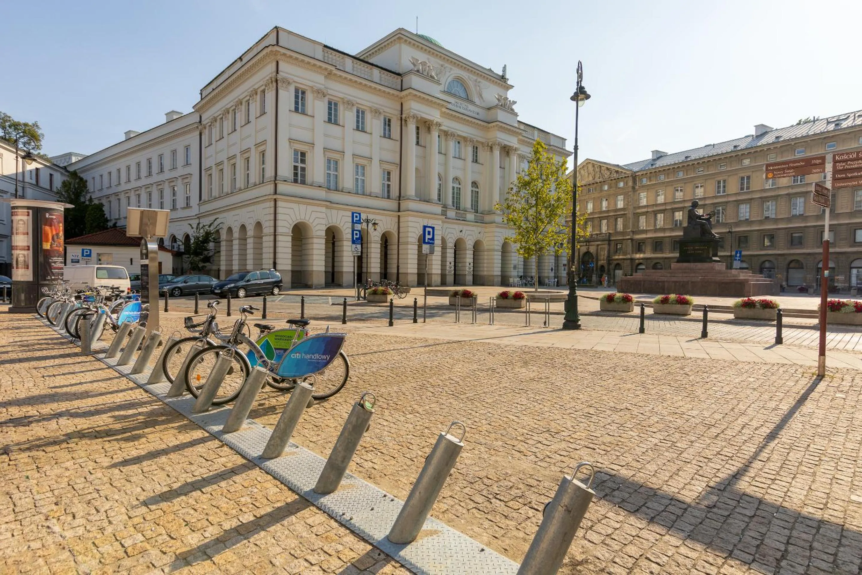 Neighbourhood in Royal Route Apartment for 10 people by BookingHost