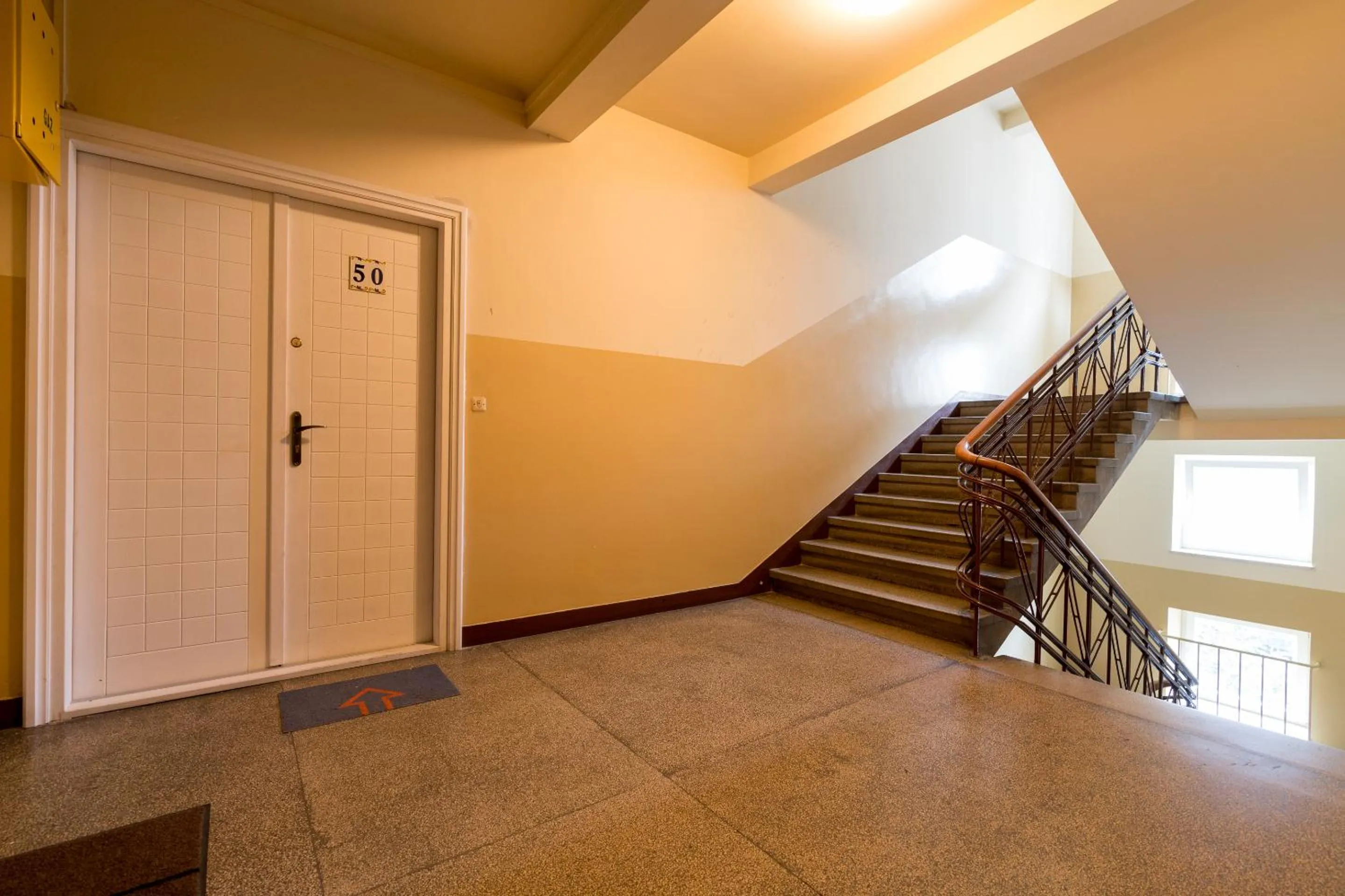Floor plan in Royal Route Apartment for 10 people by BookingHost