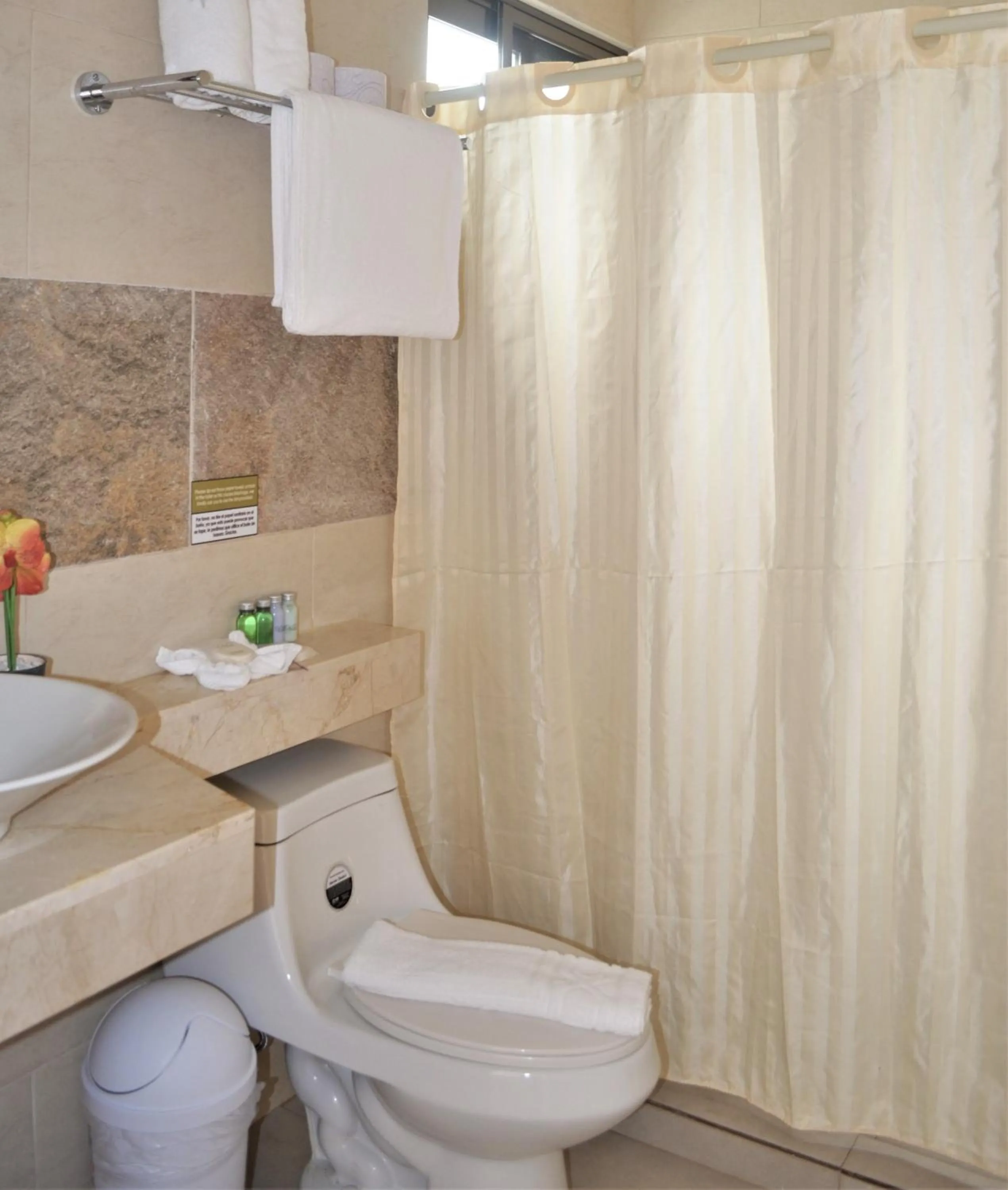 Bathroom in Arrecifes Suites