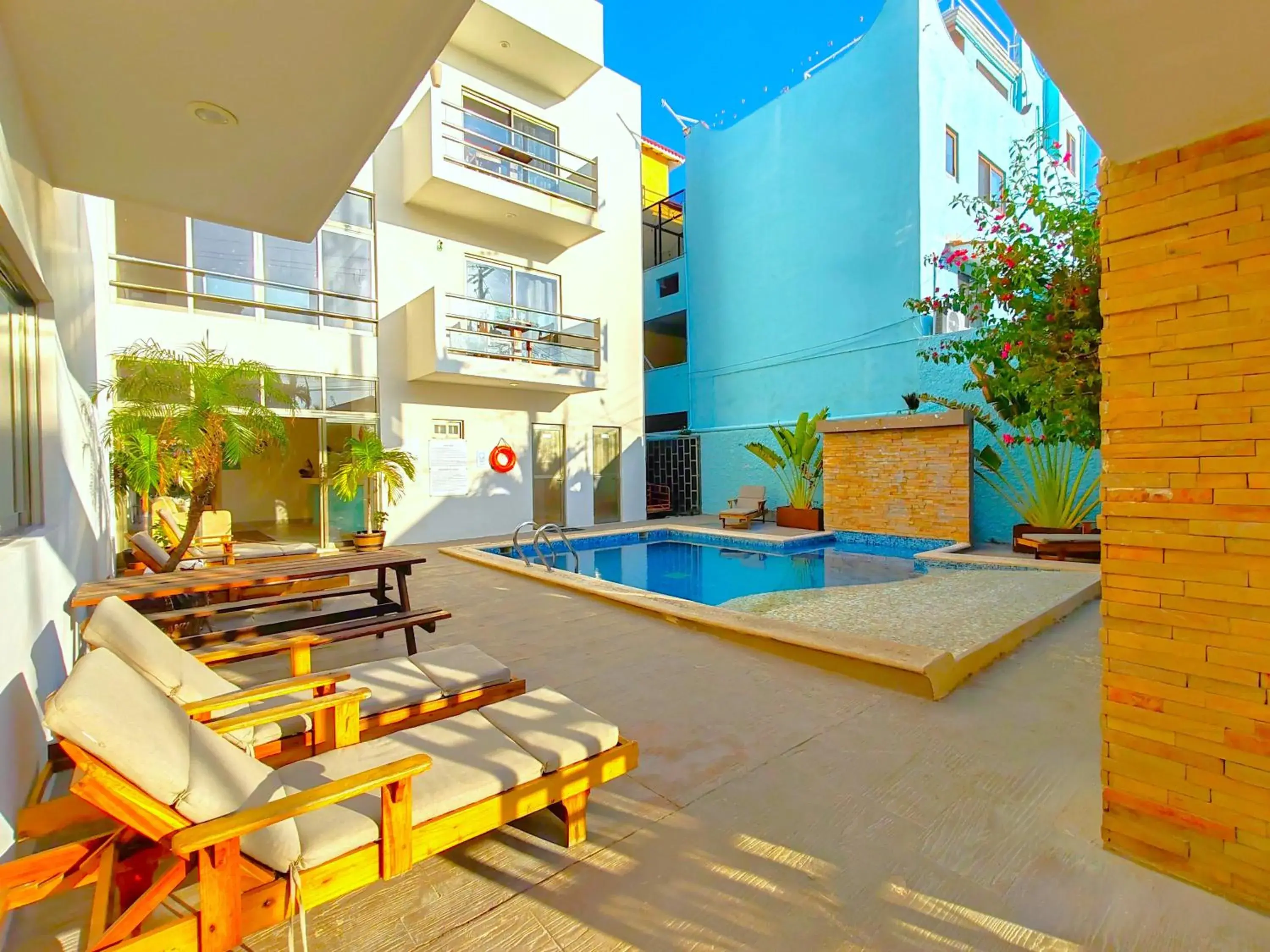 Swimming pool in Arrecifes Suites Swimming pool in Arrecifes Suites