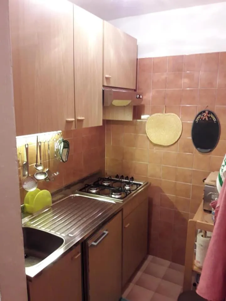 Kitchen or kitchenette in Ca' Francesca - bilocale a Cesana Torinese