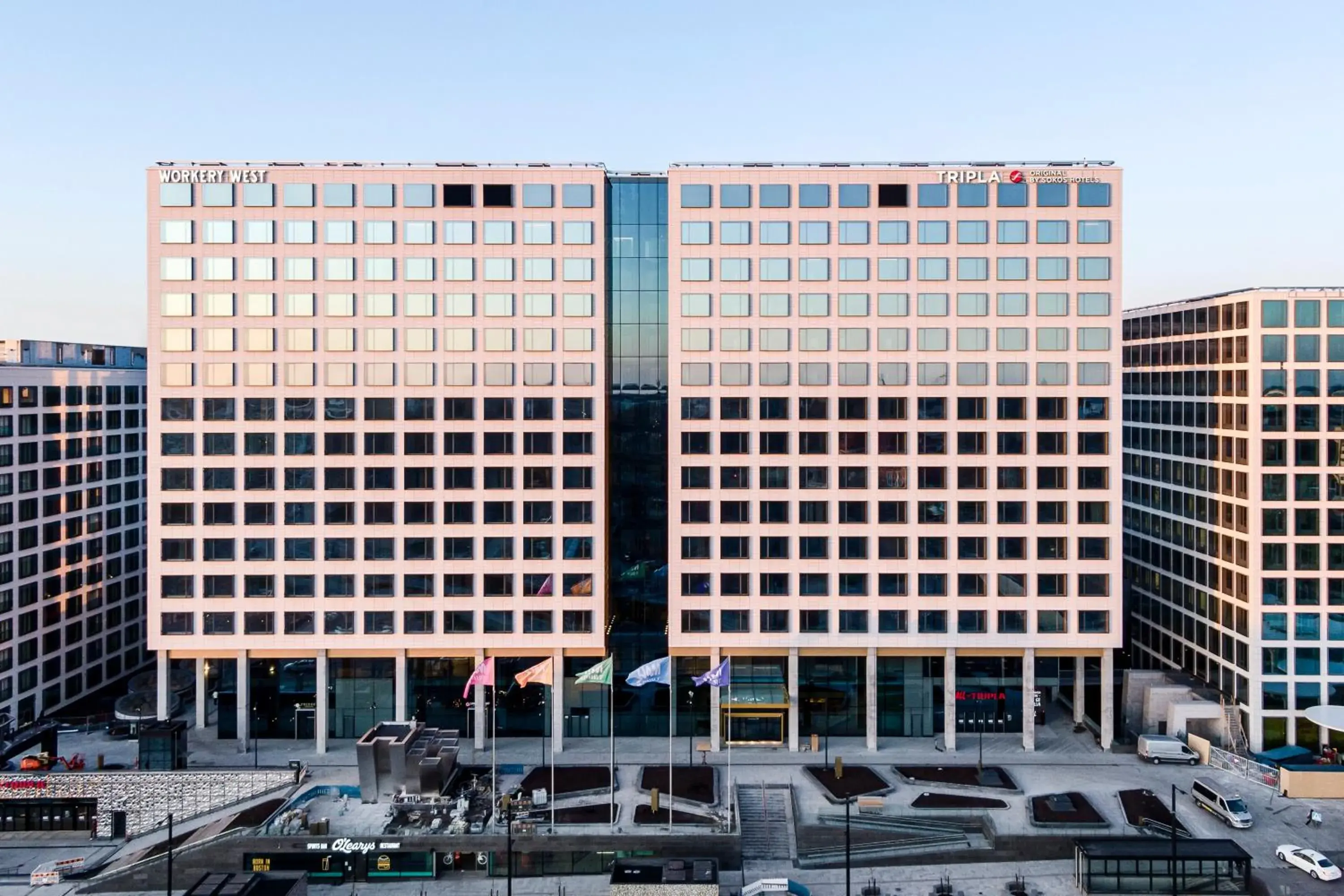 Facade/entrance in Original Sokos Hotel Tripla Helsinki Facade/entrance in Original Sokos Hotel Tripla Helsinki