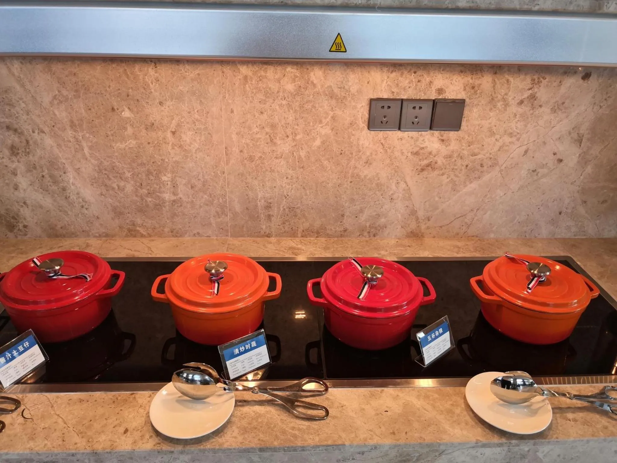 Restaurant/places to eat in Holiday Inn Express Nanchang West Station by IHG