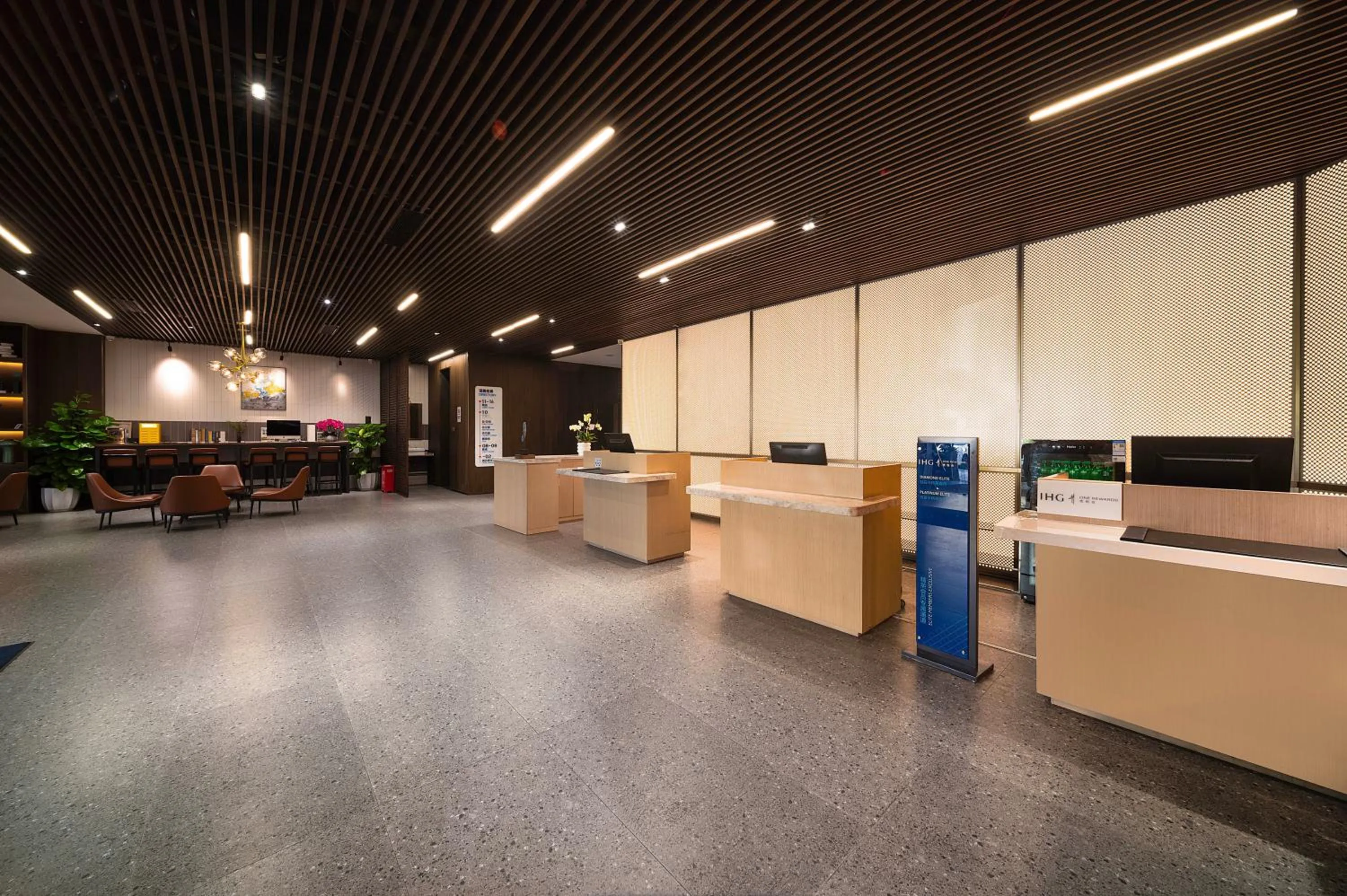 Lobby or reception in Holiday Inn Express Nanchang West Station by IHG