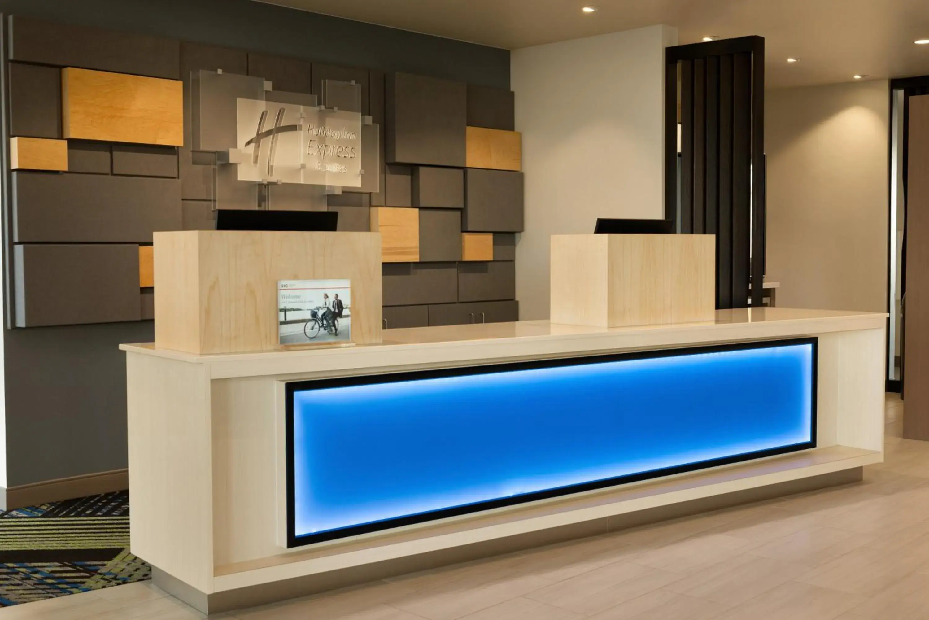 Property building in Holiday Inn Express & Suites - Beaver Dam by IHG Property building in Holiday Inn Express & Suites - Beaver Dam by IHG