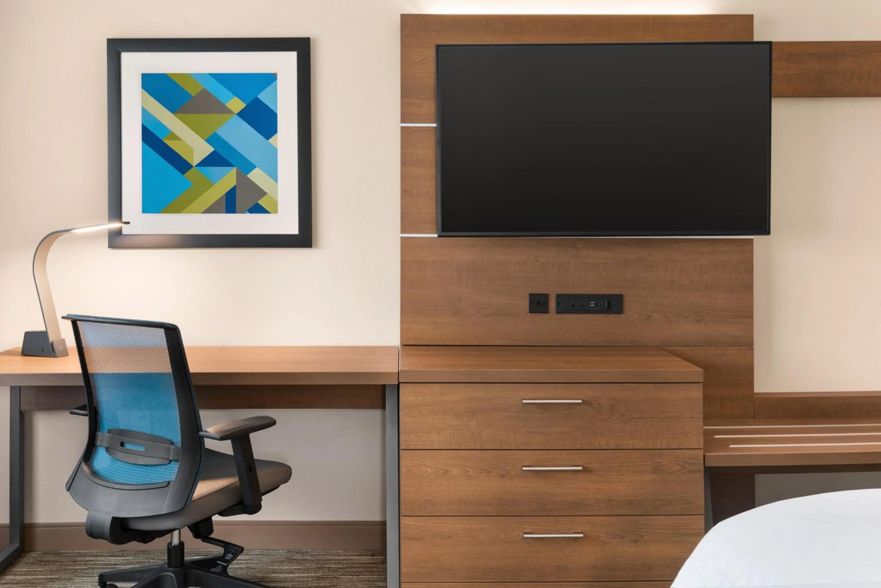 Photo of the whole room in Holiday Inn Express & Suites - Beaver Dam by IHG