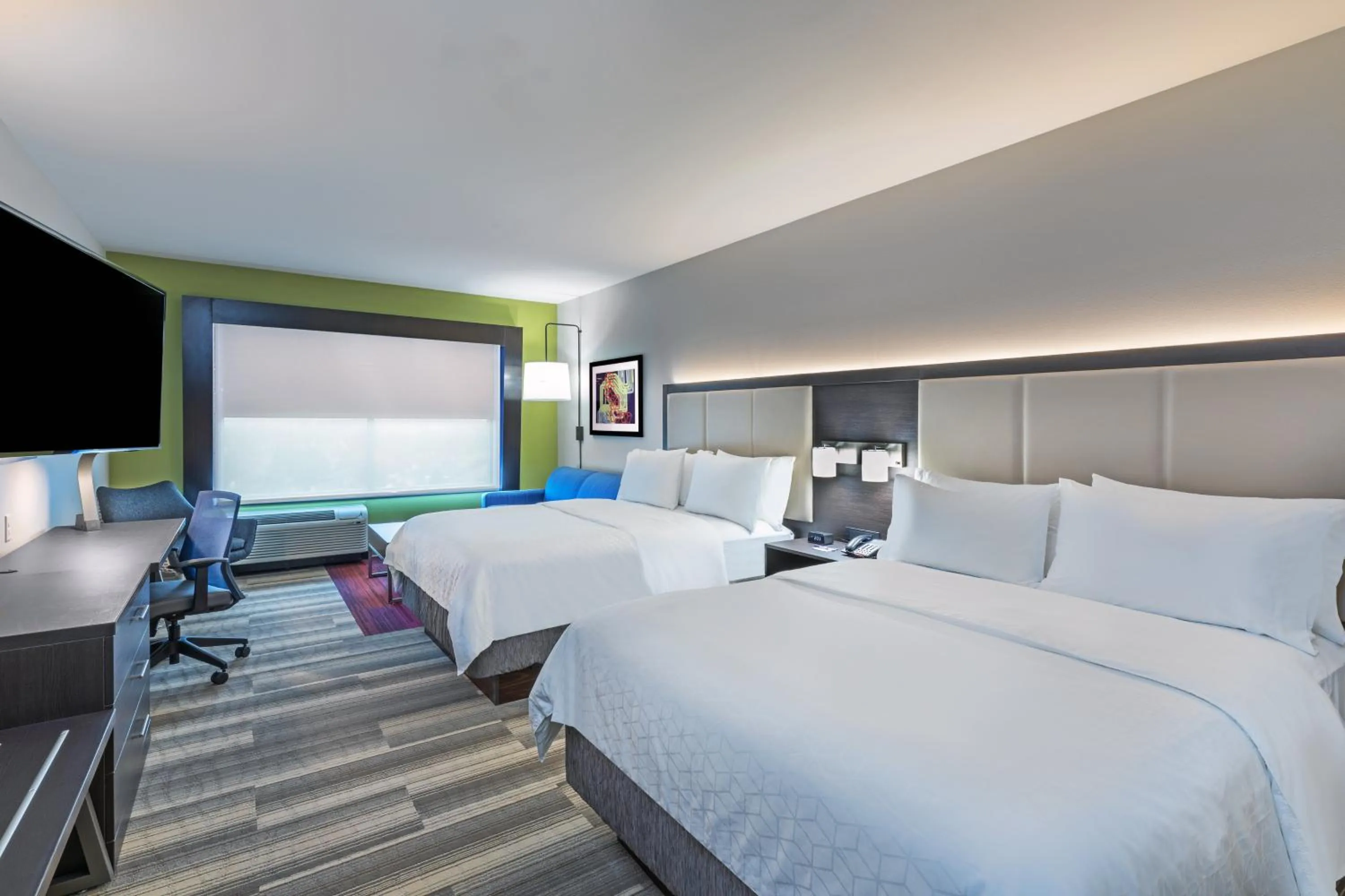 Guests, Bed in Holiday Inn Express & Suites Purcell by IHG