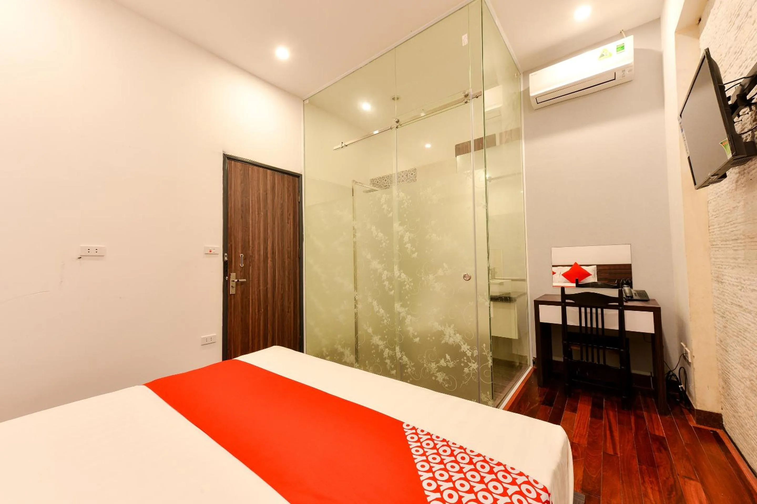 Bedroom, Bed in OYO 317 Kim Cuong Hotel 2