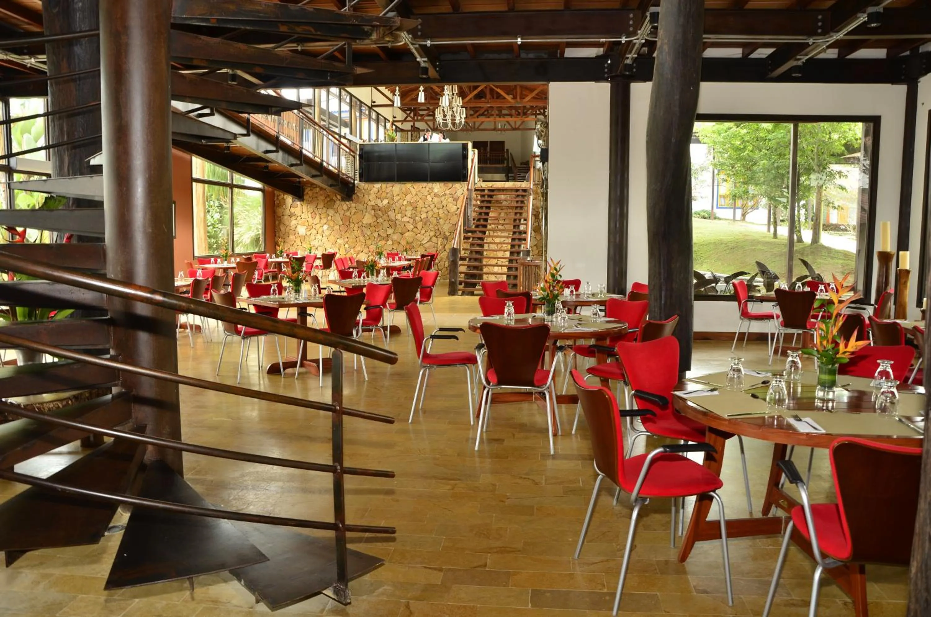 Restaurant/places to eat in Termales El Otoño