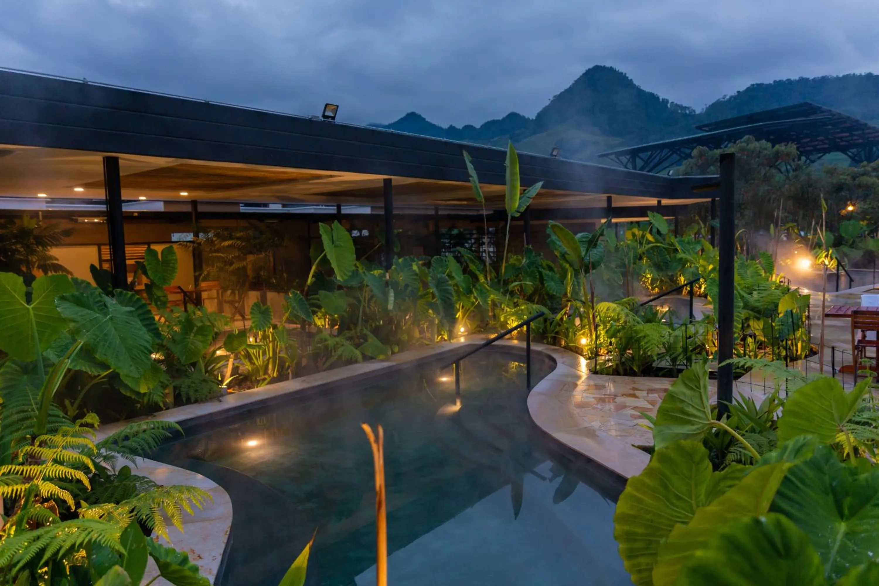 Swimming pool in Termales El Otoño