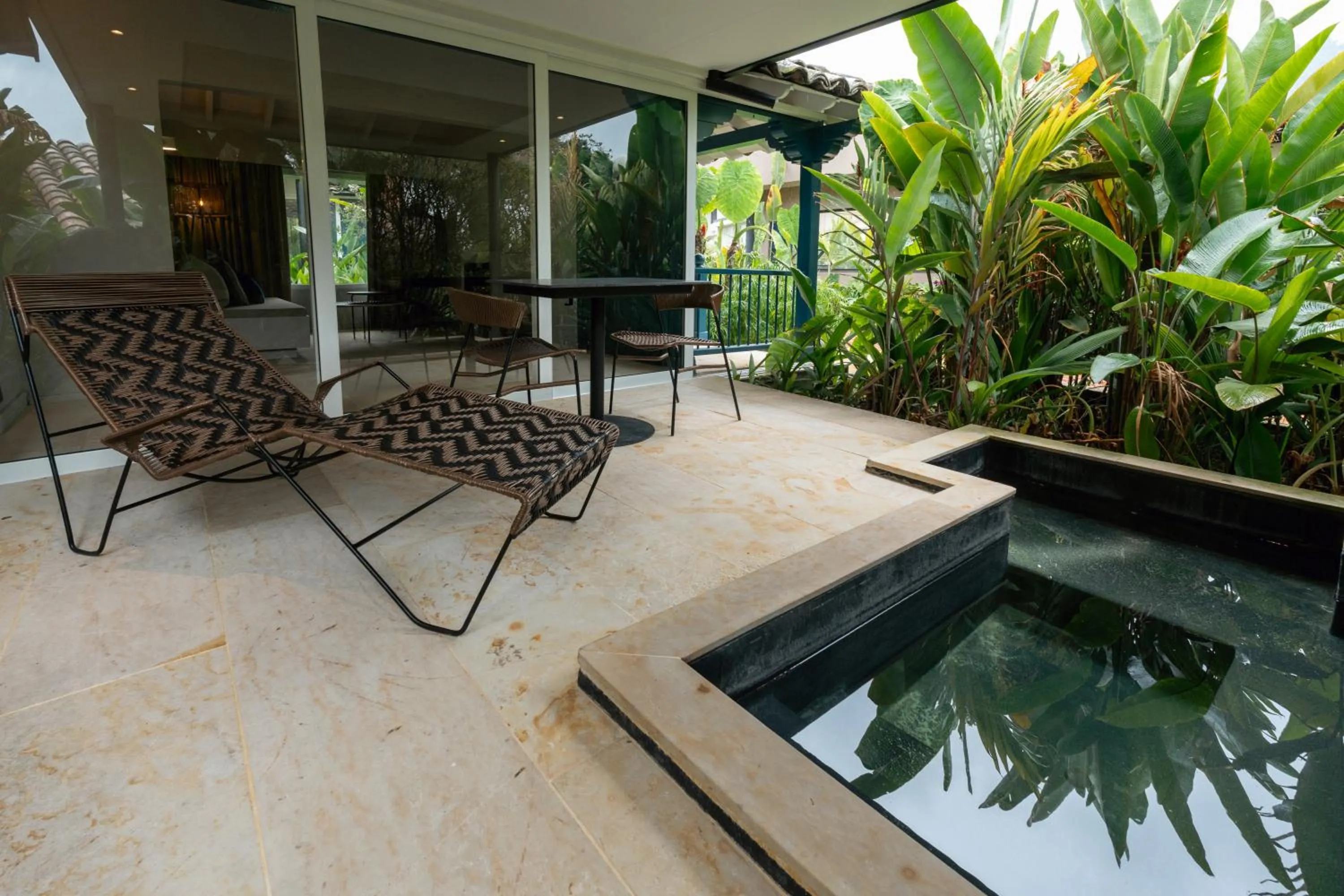 Swimming pool in Termales El Otoño