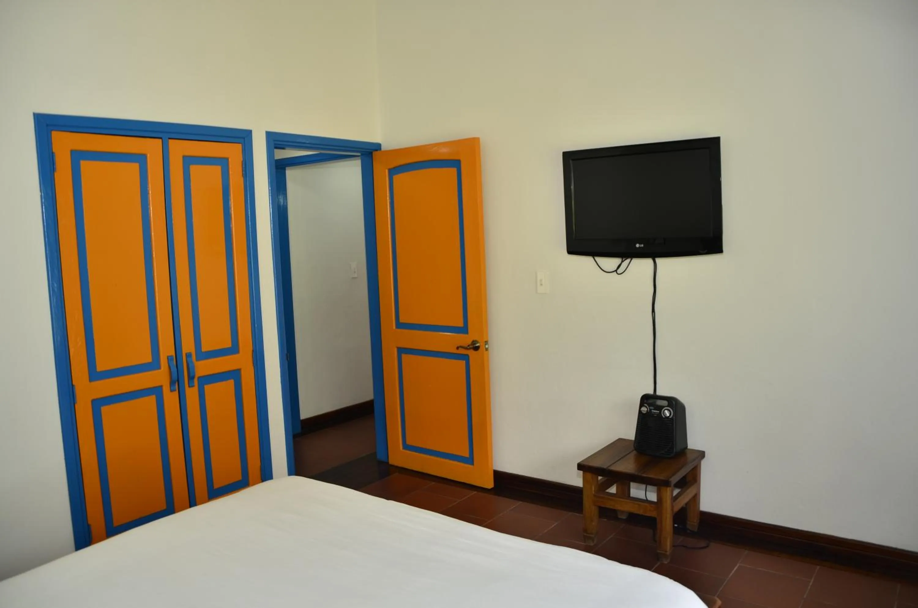 Photo of the whole room, Bed in Termales El Otoño