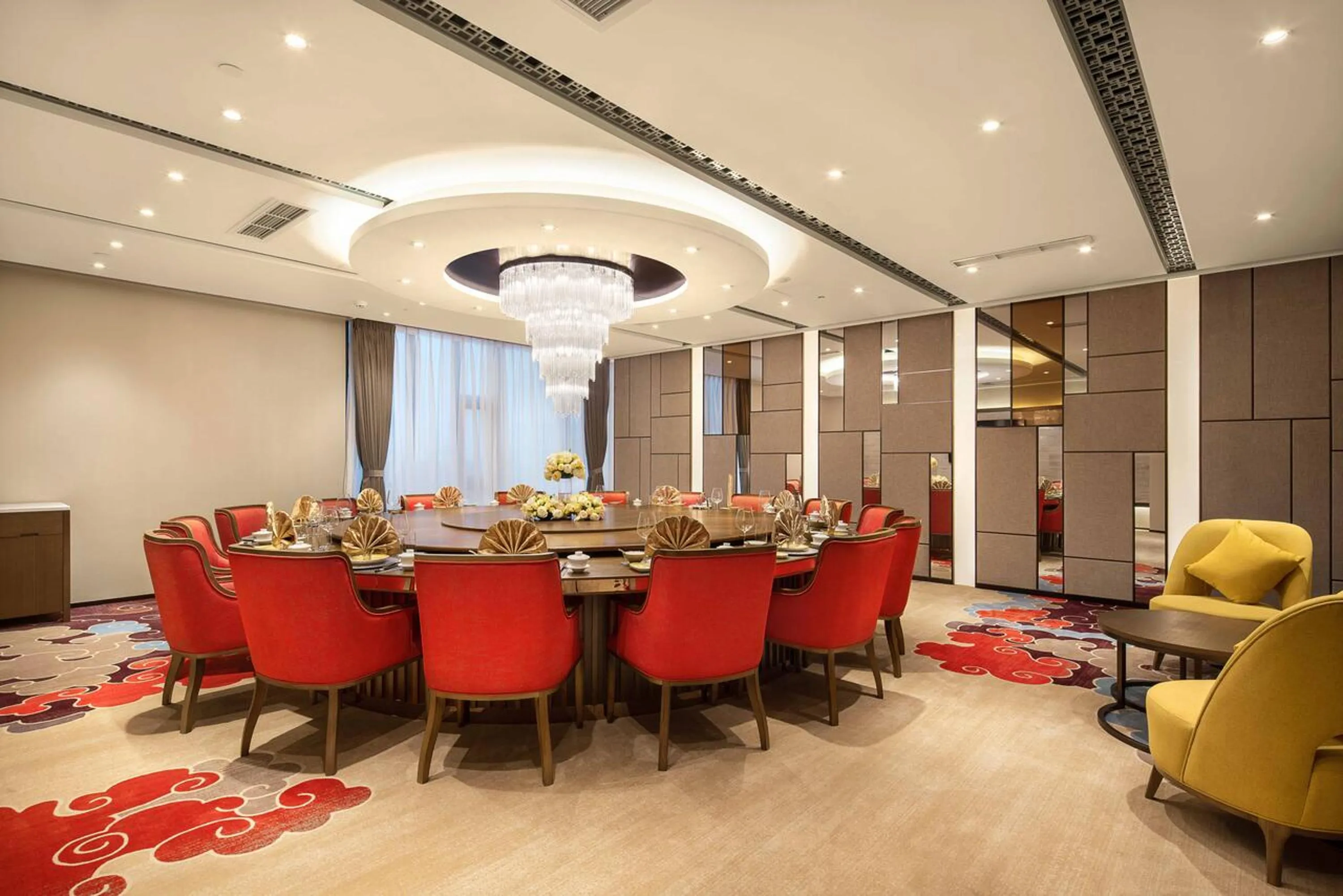Restaurant/places to eat in Holiday Inn Chengdu Airport by IHG