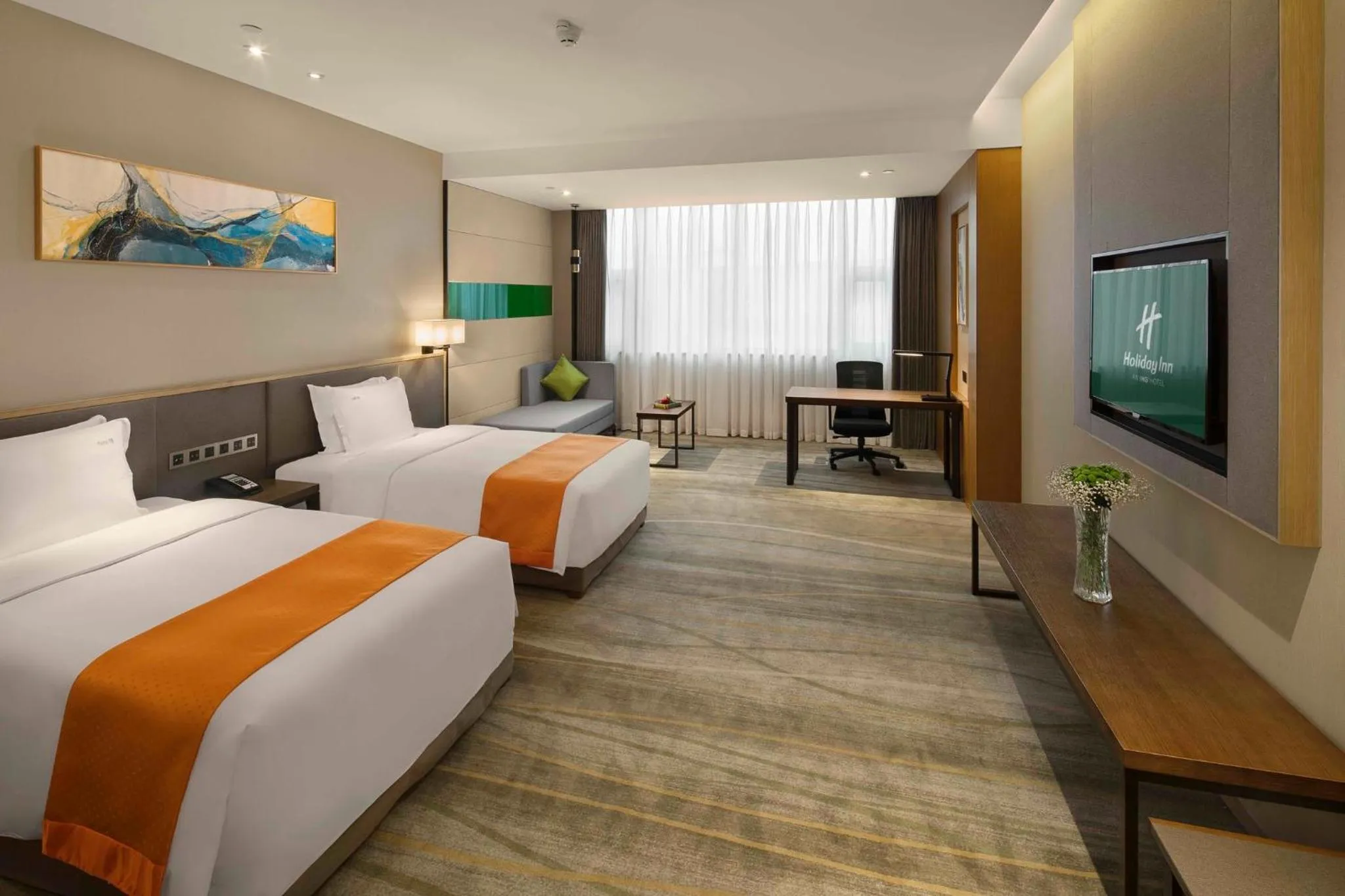 Photo of the whole room, Bed in Holiday Inn Chengdu Airport by IHG