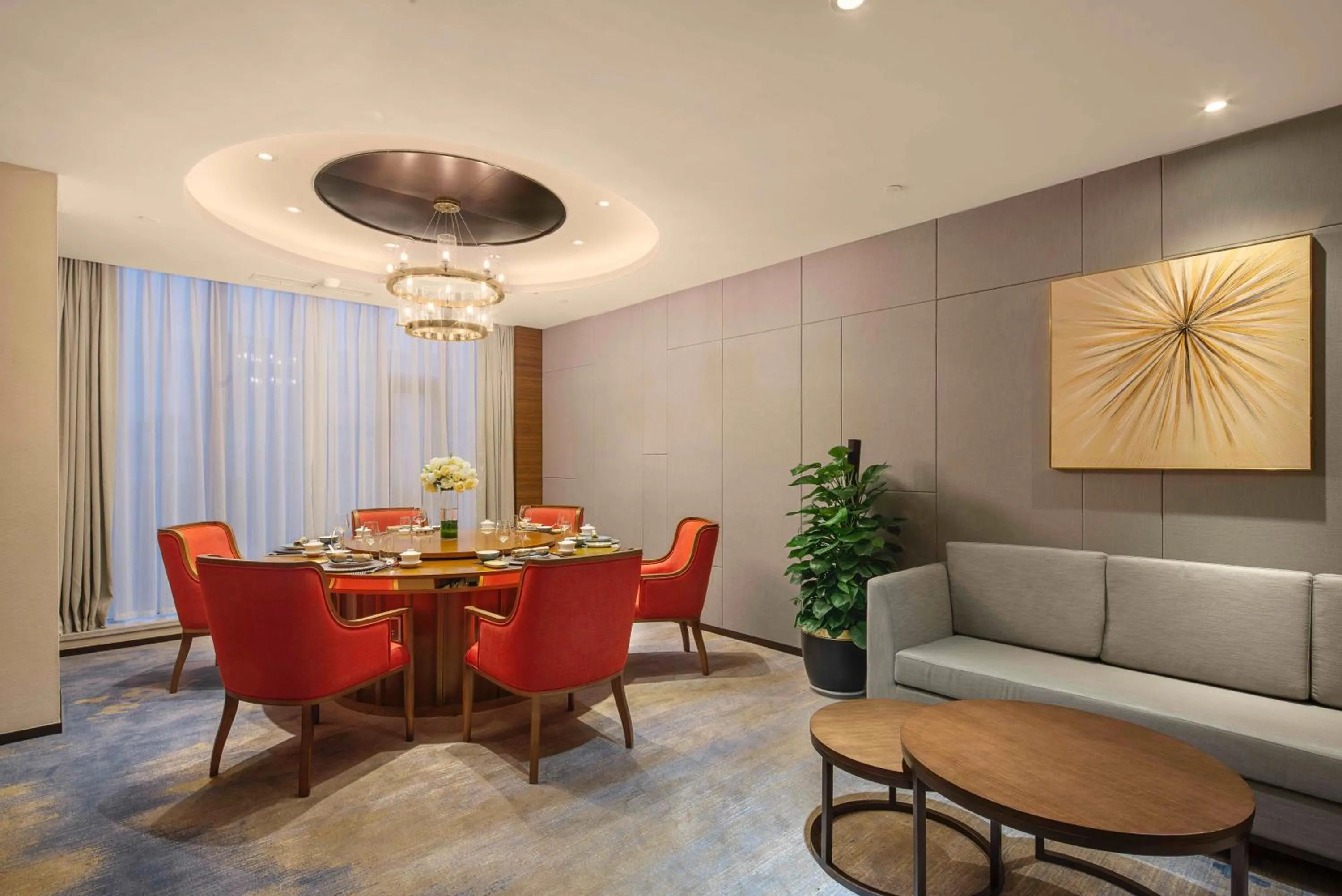 Restaurant/places to eat in Holiday Inn Chengdu Airport by IHG