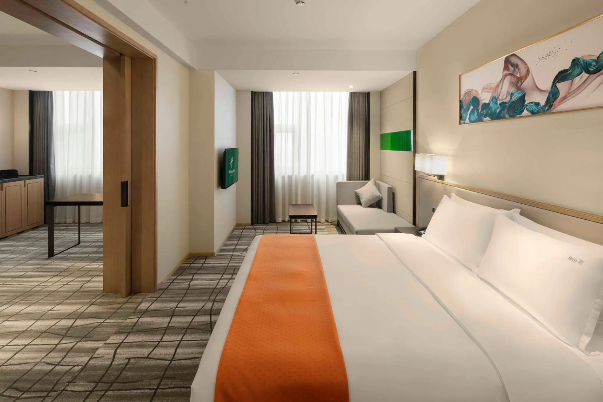 Photo of the whole room, Bed in Holiday Inn Chengdu Airport by IHG