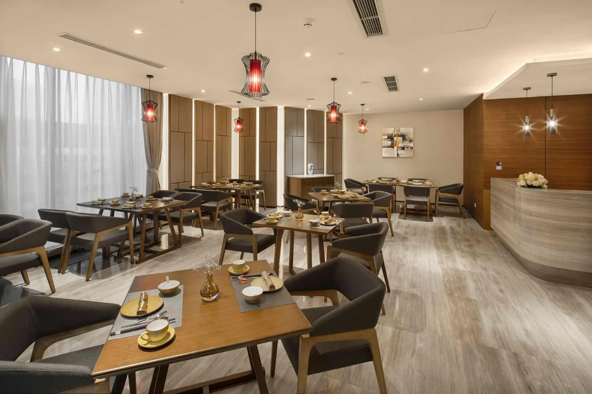 Restaurant/places to eat in Holiday Inn Chengdu Airport by IHG