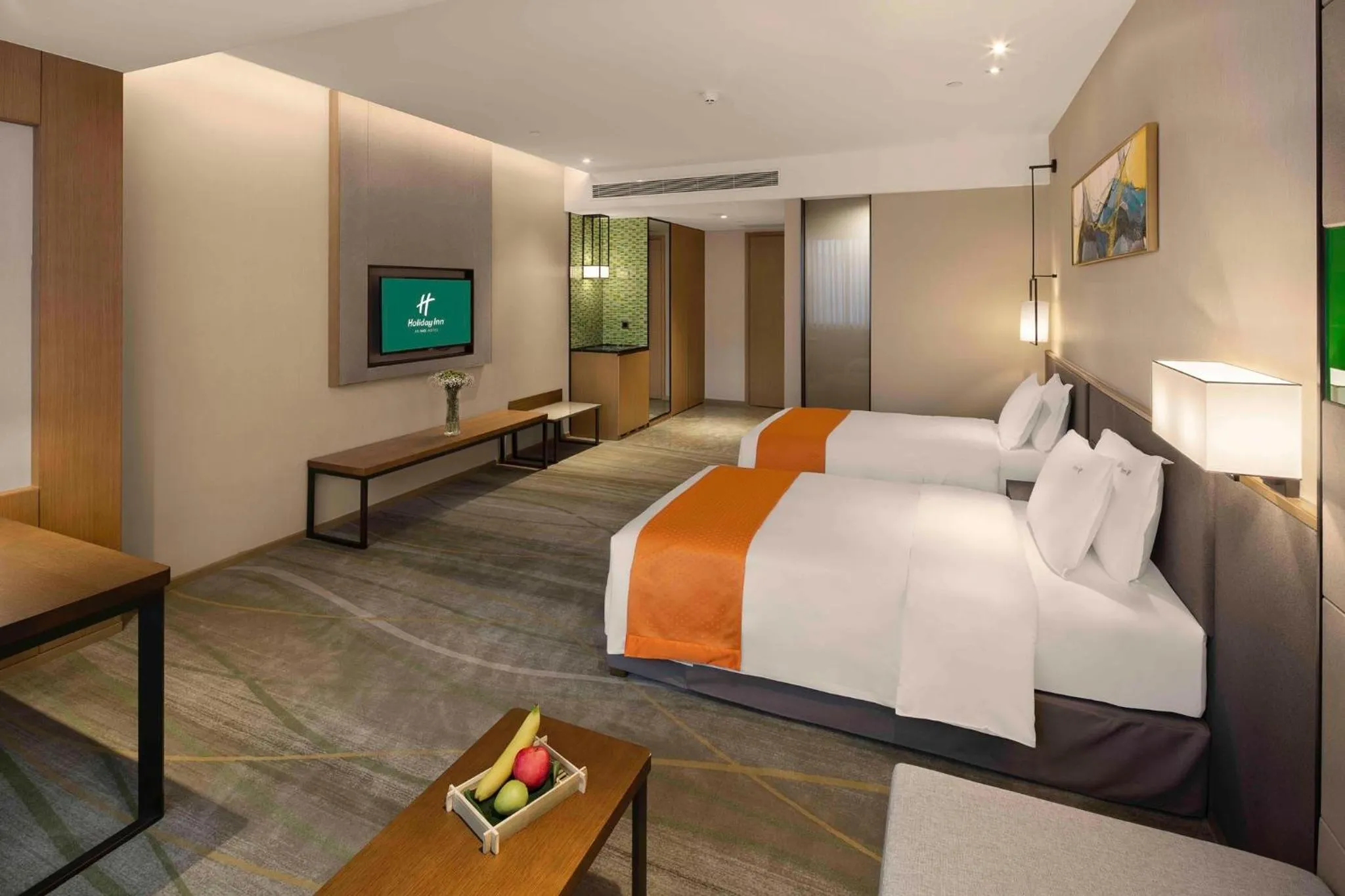 Photo of the whole room, Bed in Holiday Inn Chengdu Airport by IHG