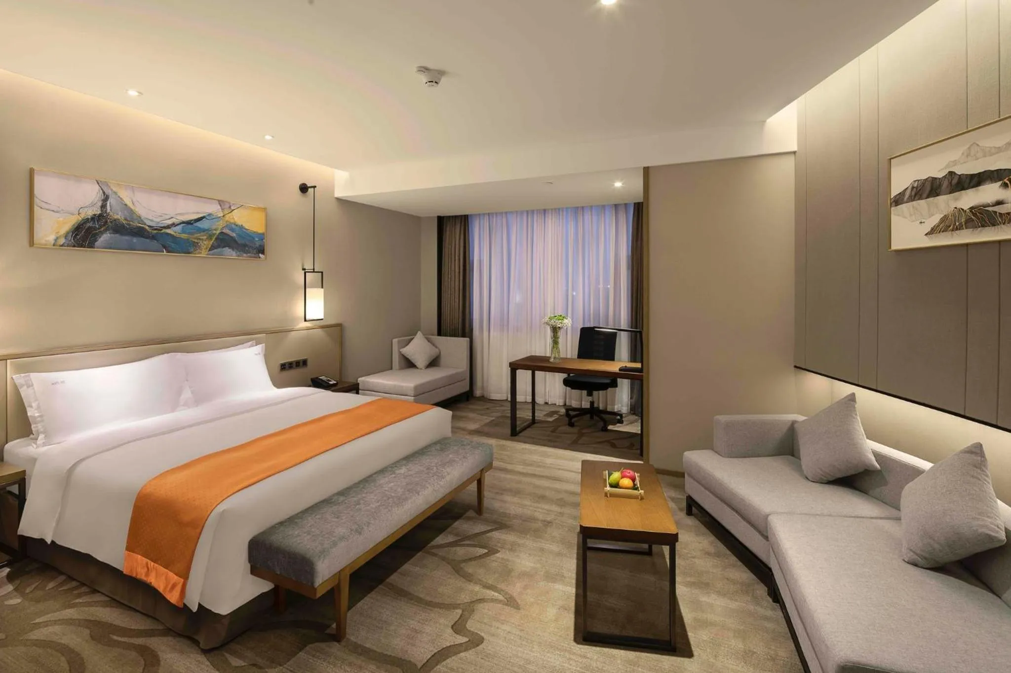 Photo of the whole room, Bed in Holiday Inn Chengdu Airport by IHG